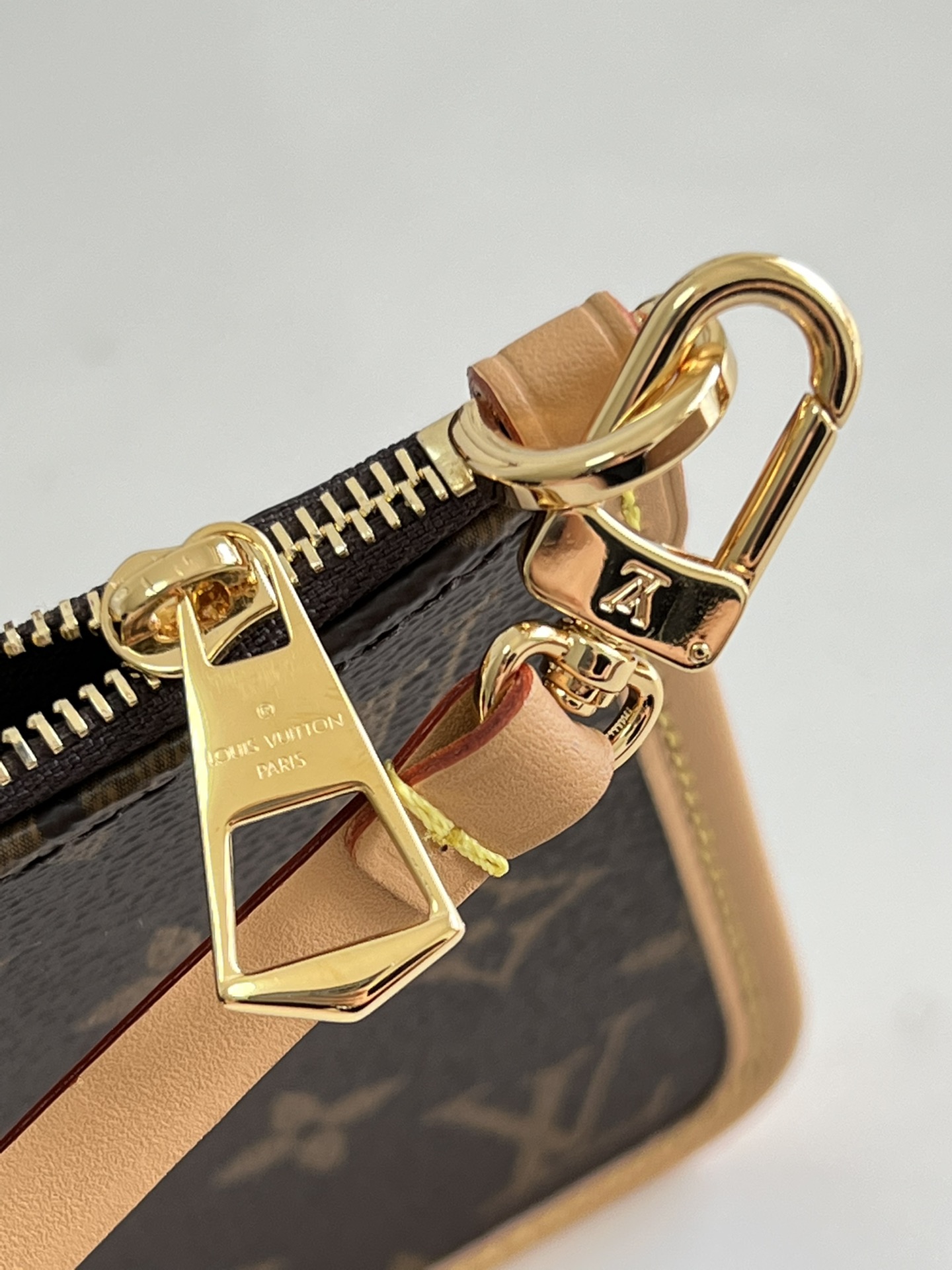 L0vis Vvtt0n Carryall M46203
