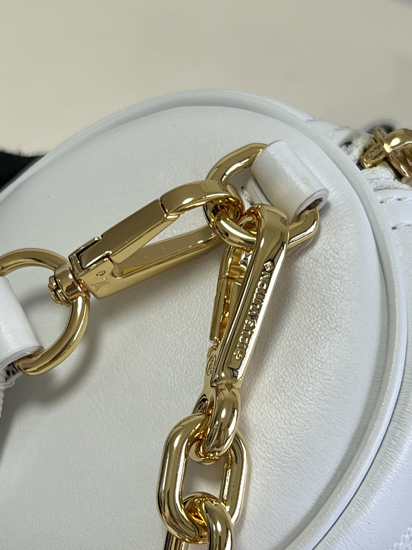 L0vis Vvtt0n Papillon BB Handbag M59827