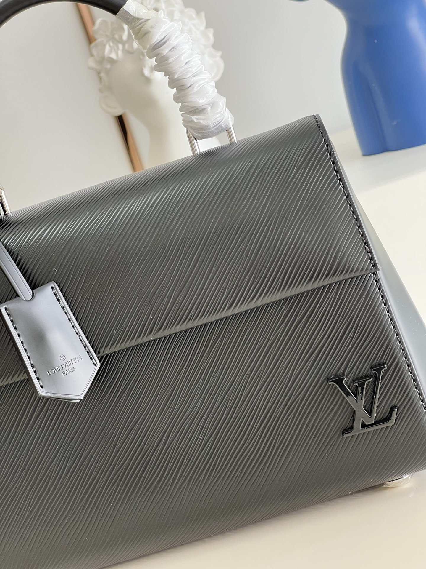 L0vis Vvtt0n Cluny BB Handbags M59134 28cm