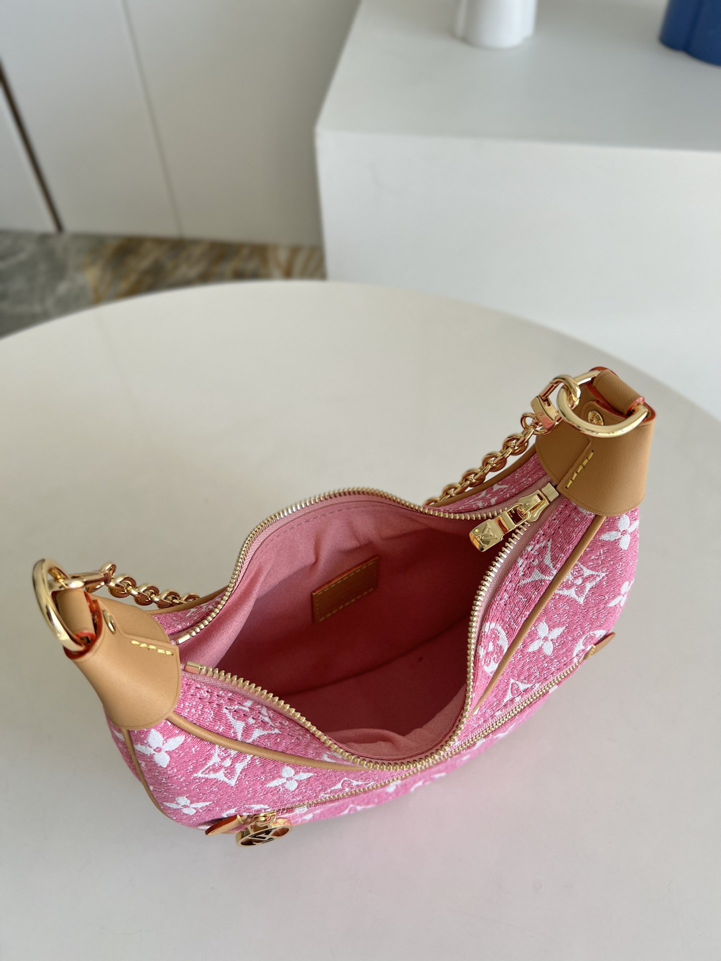 L0vis Vvtt0n Loop bag 23cm M81166 Pink