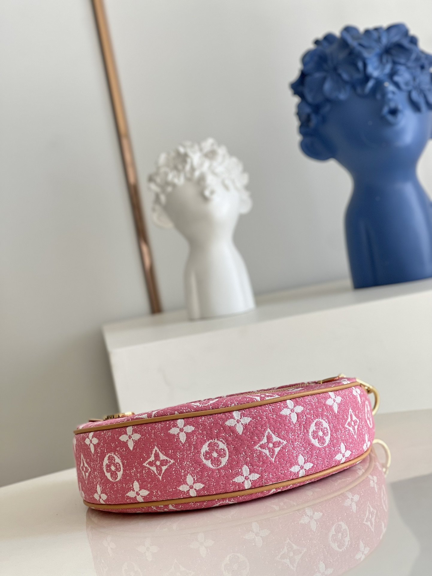 L0vis Vvtt0n Loop bag 23cm M81166 Pink