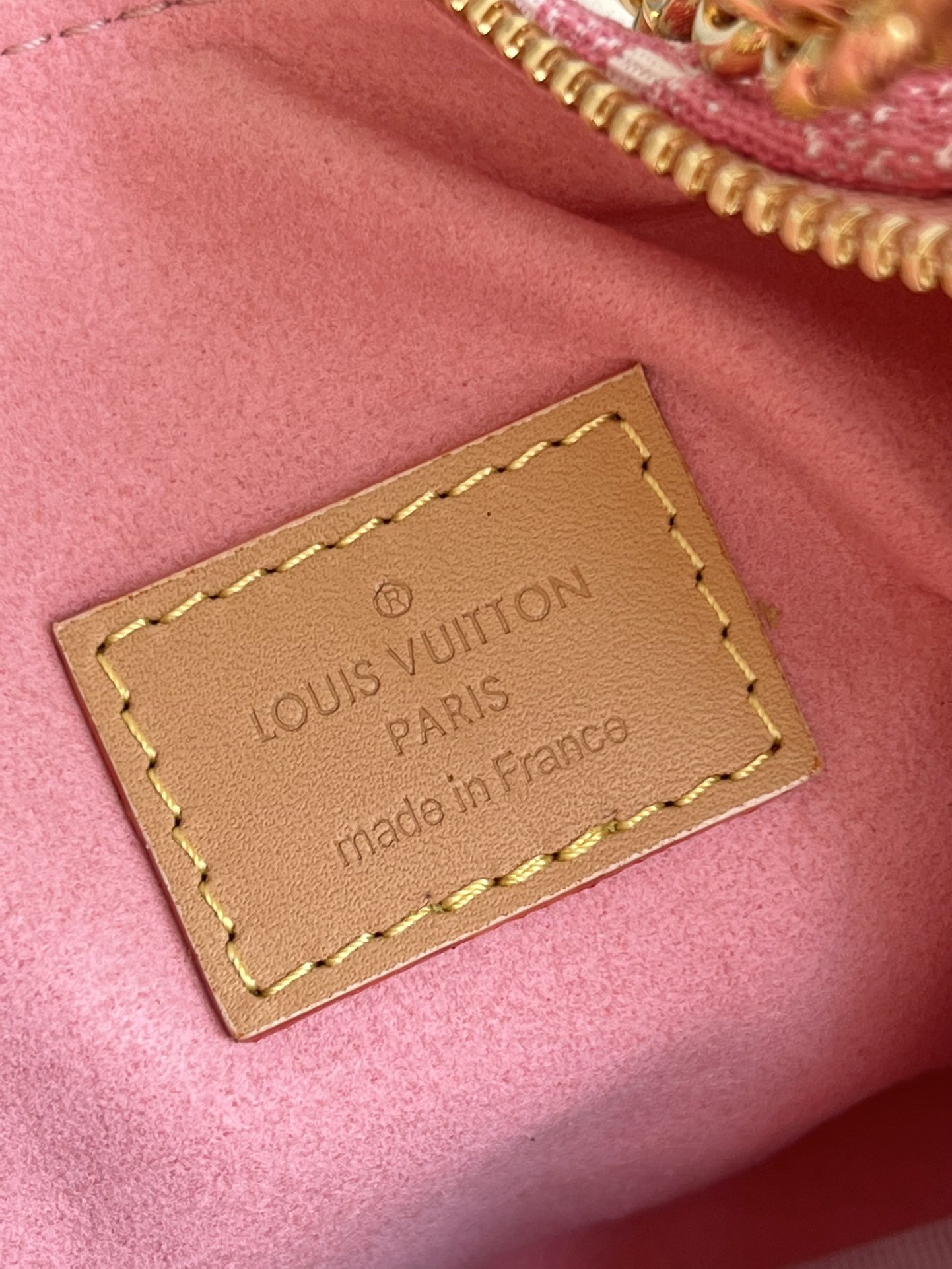 L0vis Vvtt0n Loop bag 23cm M81166 Pink