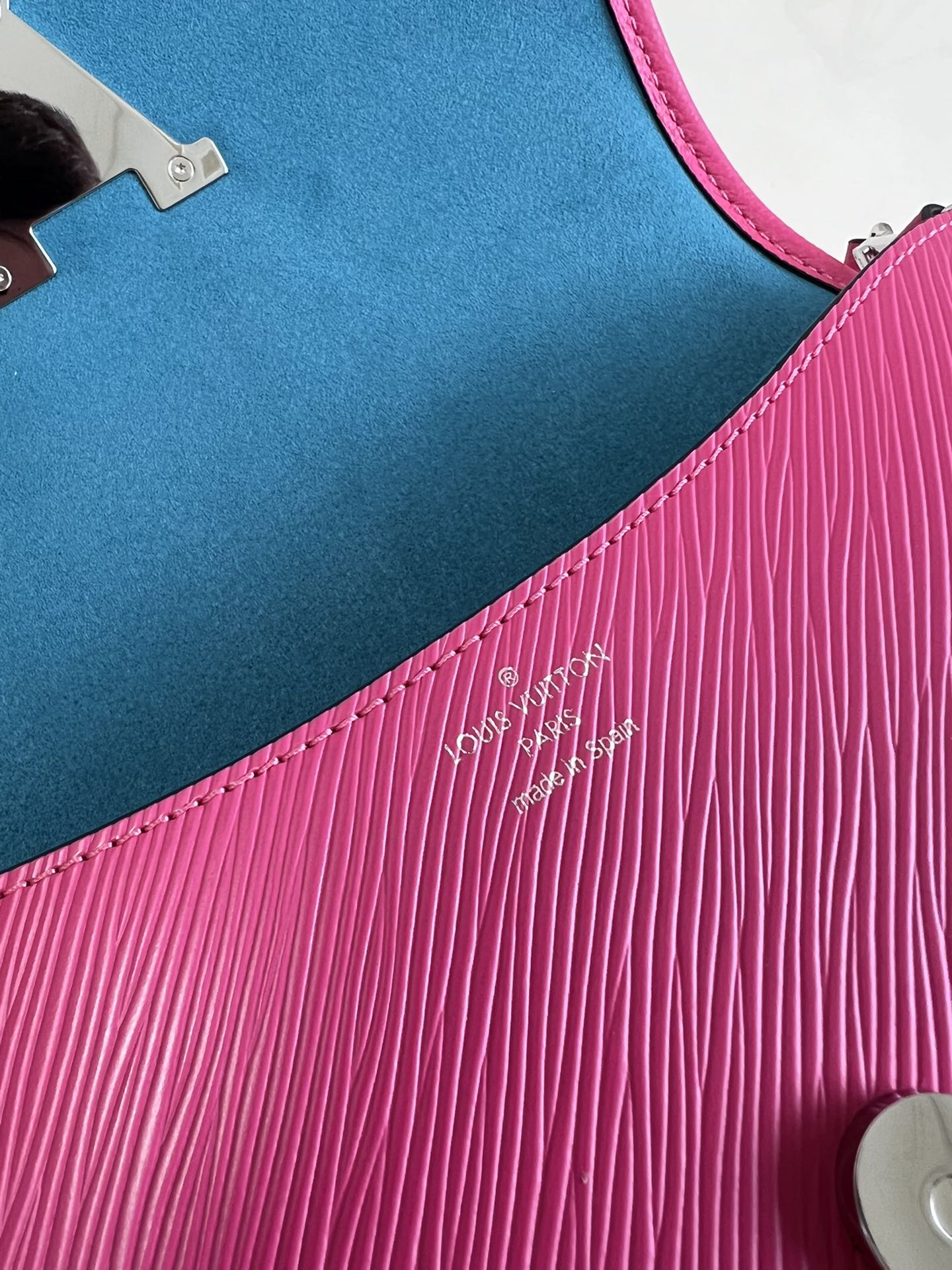 L0vis Vvtt0n Buci Handbag 24.5cm M59386 002