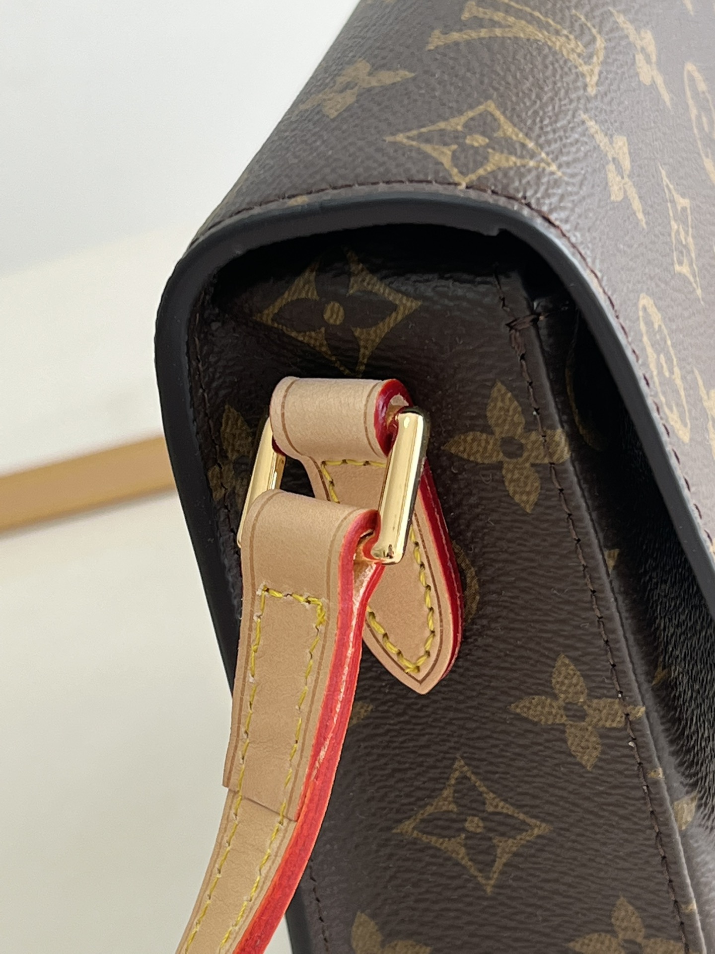 L0vis Vvtt0n Saint Cloud M51243 Bag