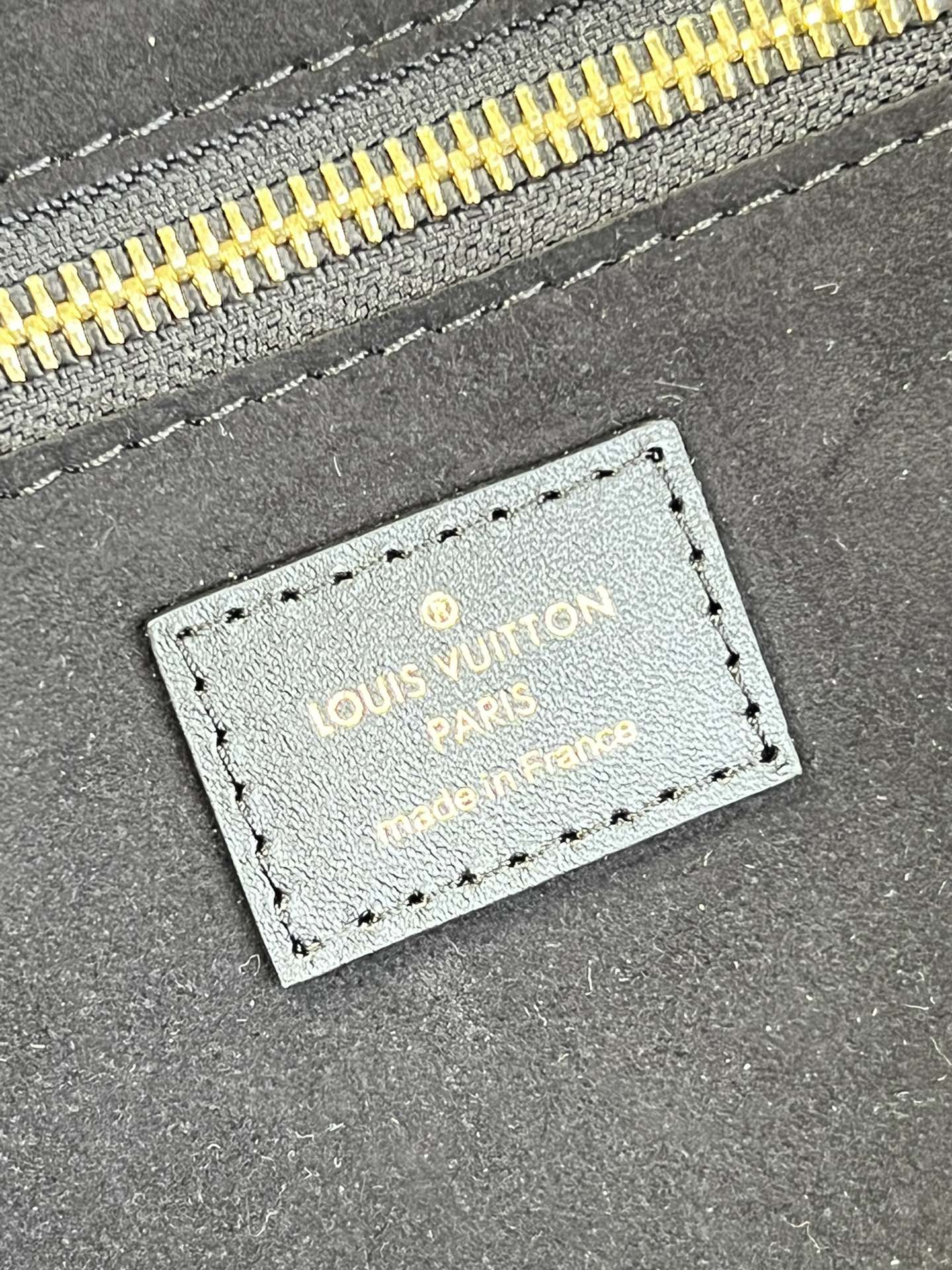 L0vis Vvtt0n Neverfull Bag Black M46040