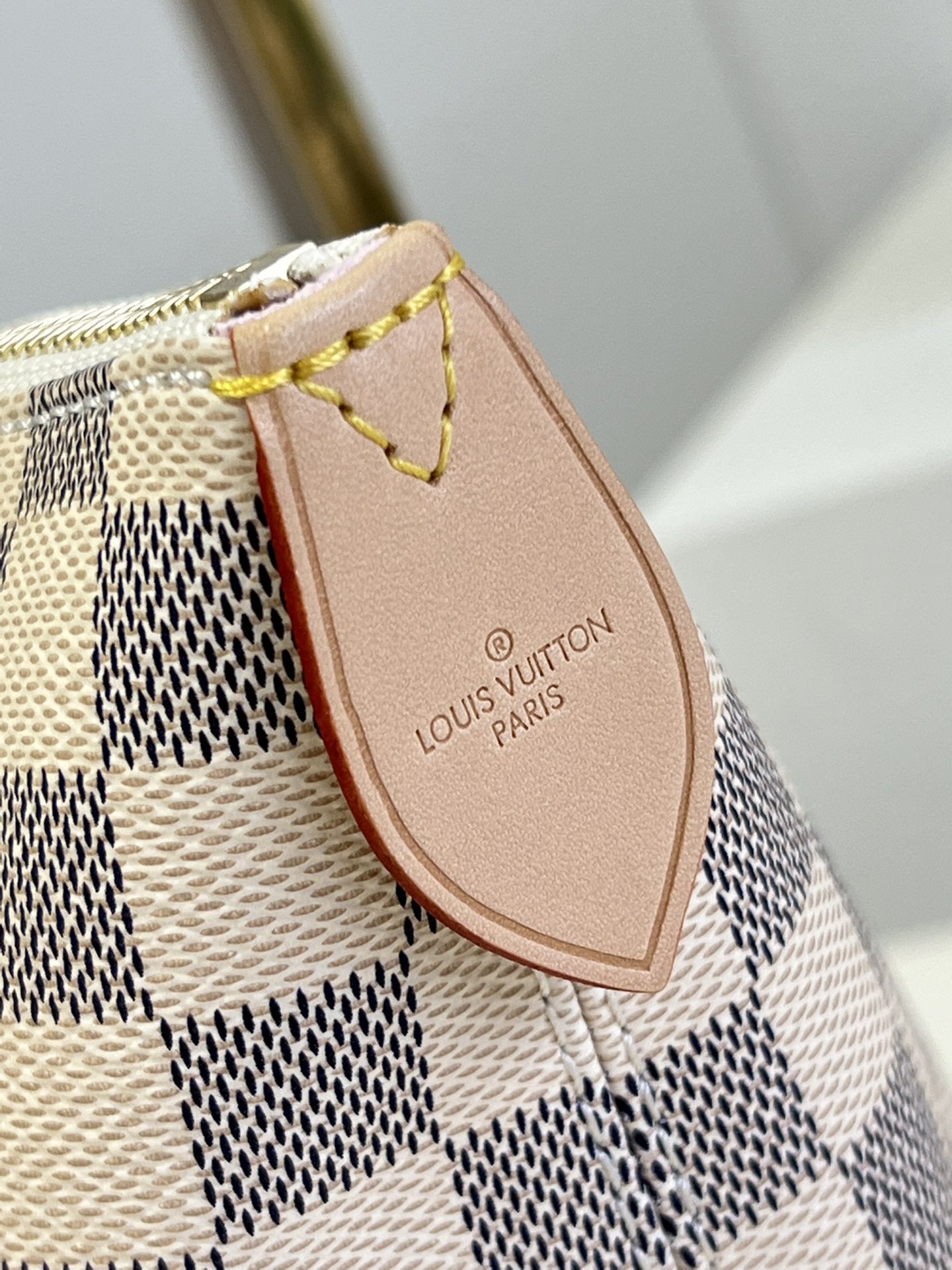 L0vis Vvtt0n Monogram Tote Bag M44040