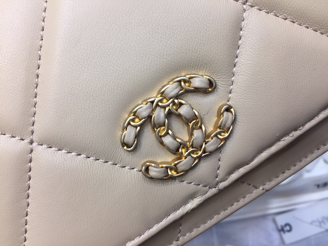 Ch**el 19 Bag 19cm