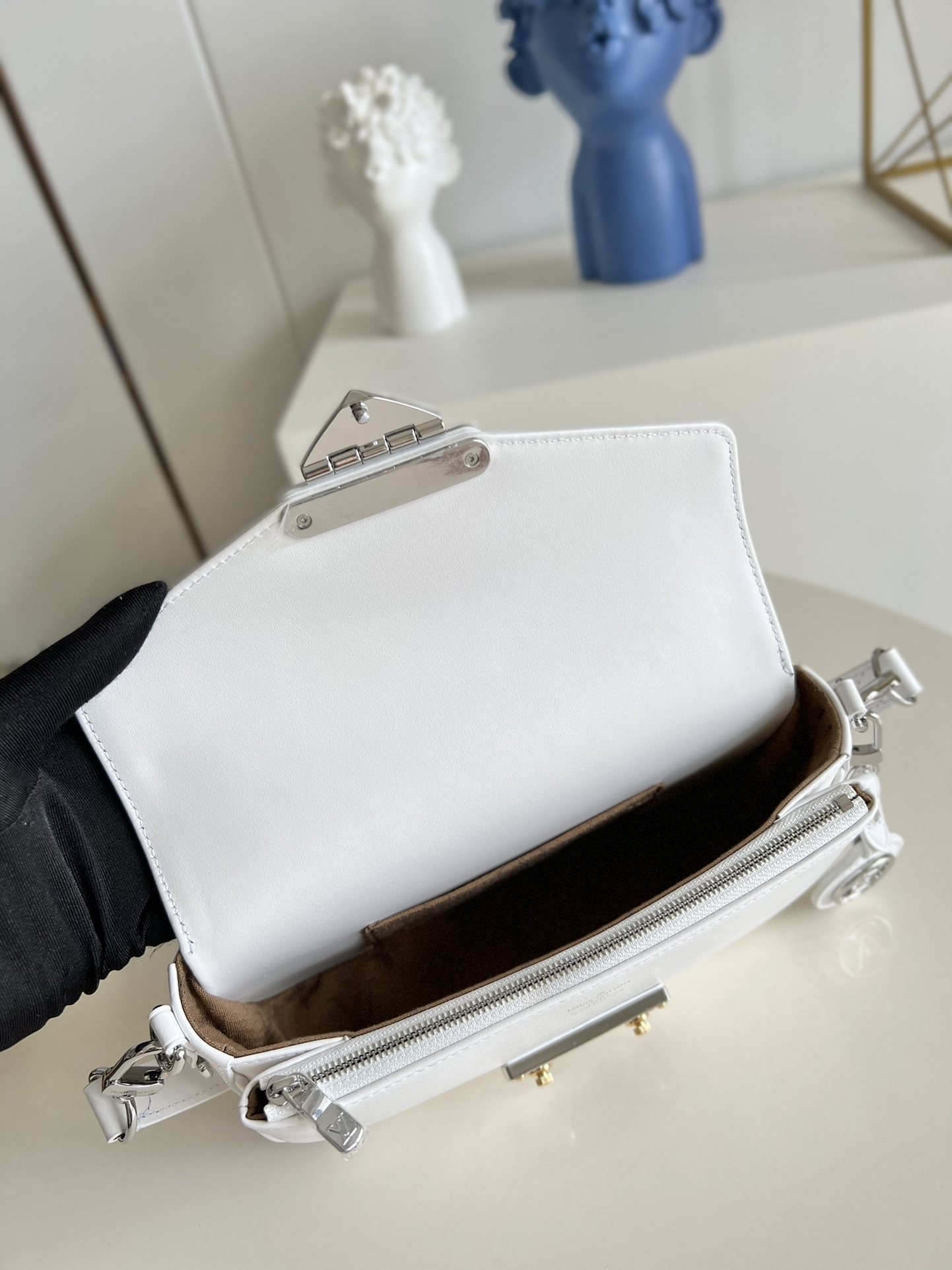 L0vis Vvtt0n Swing Poch handbag M20393 03