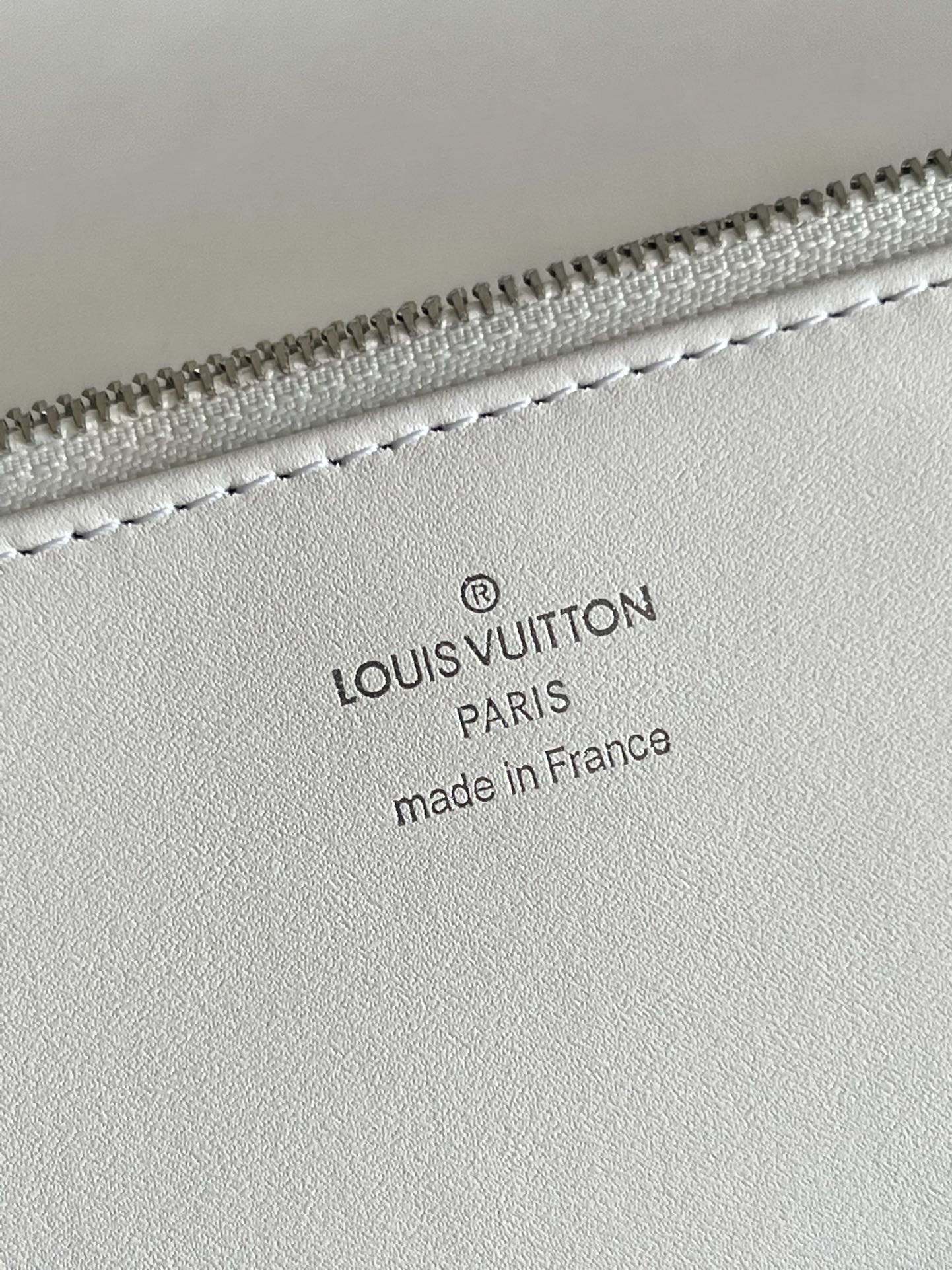 L0vis Vvtt0n Swing Poch handbag M20393 03