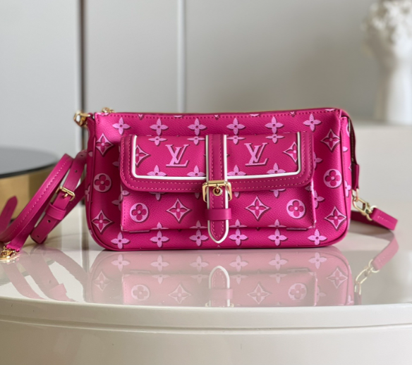 L0vis Vvtt0n Maxi Pochette Accessoires Bag M46161