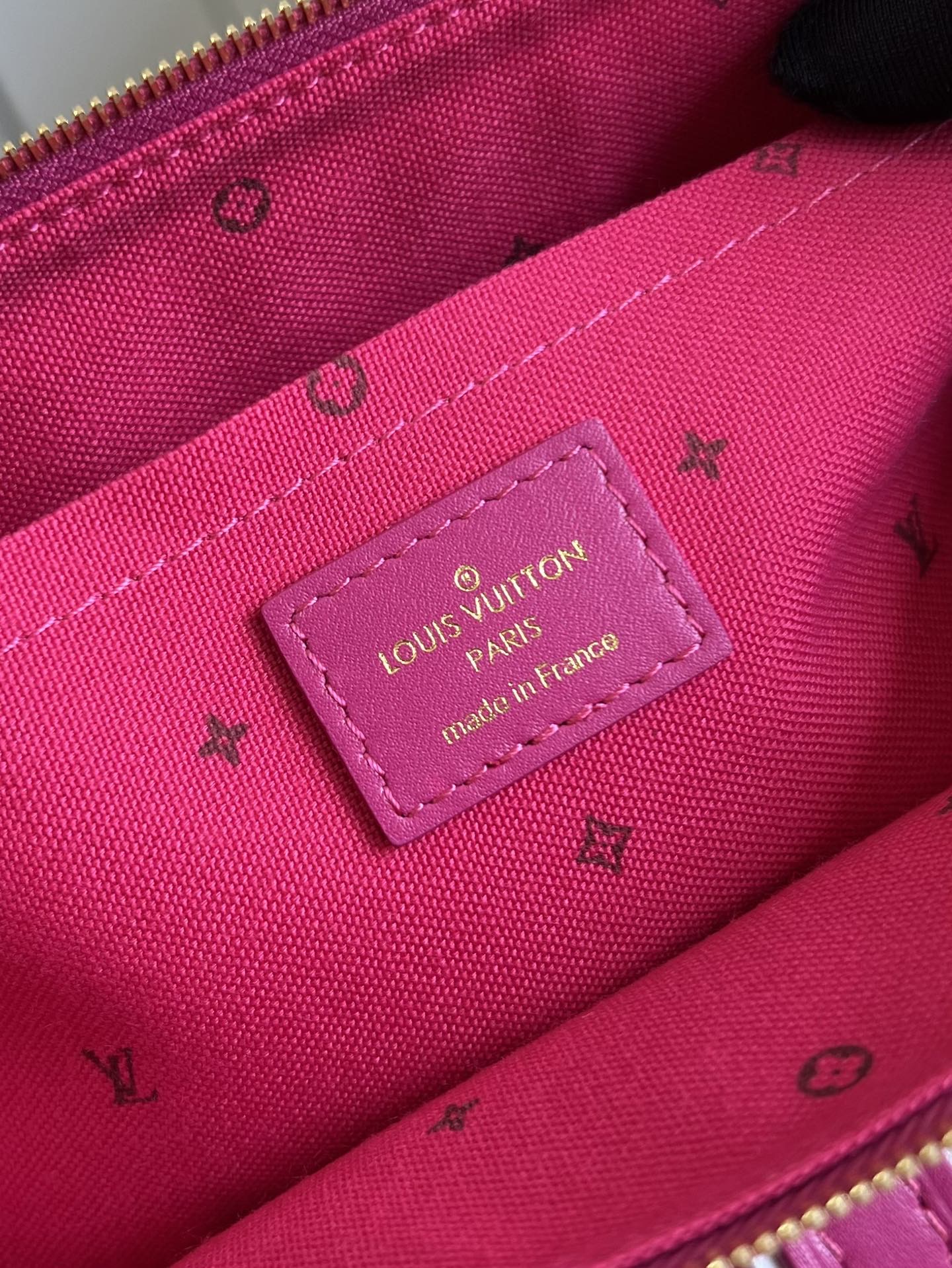 L0vis Vvtt0n Maxi Pochette Accessoires Bag M46161