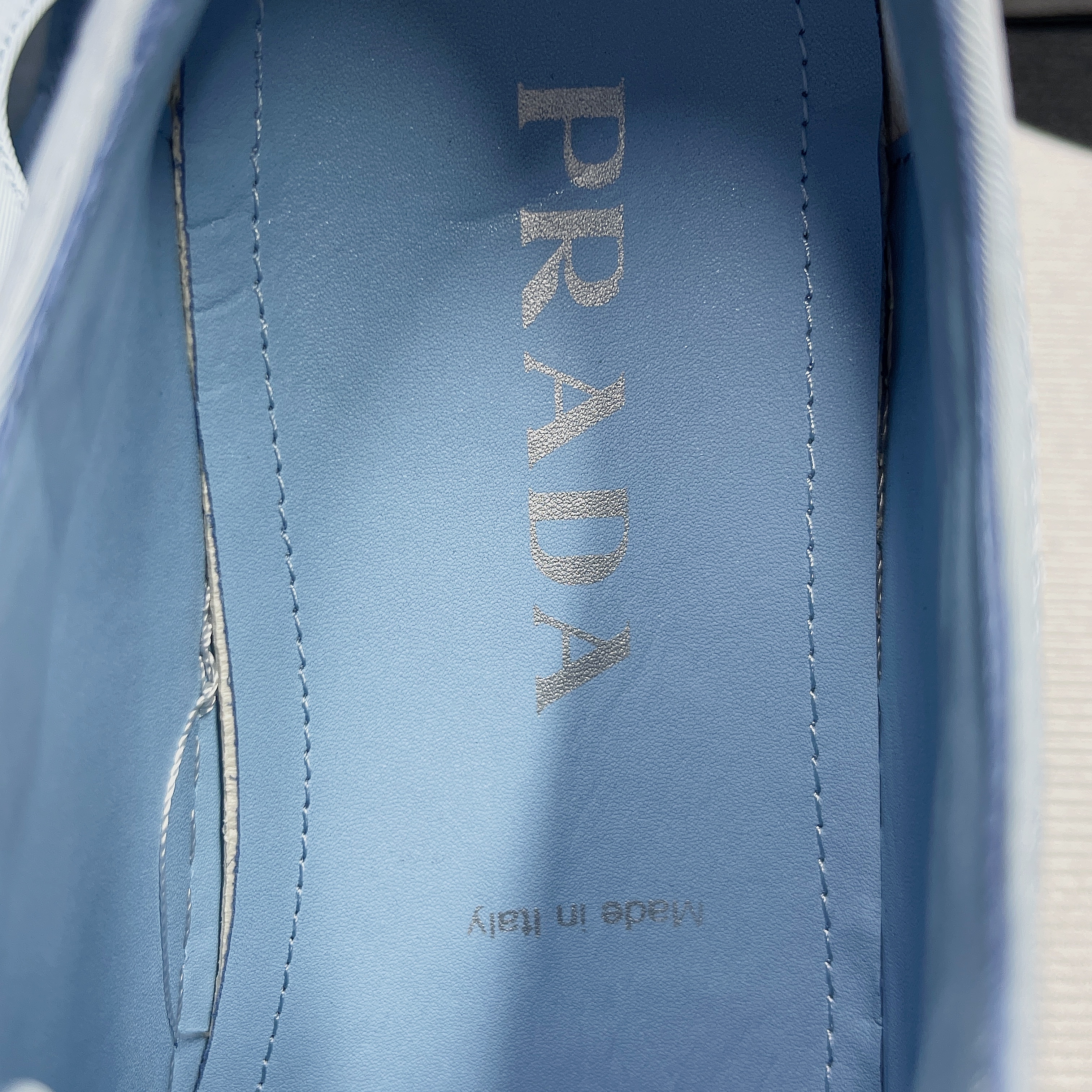 Pra*a Low Top Sneaker