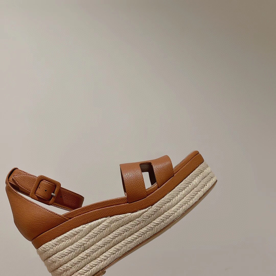 H**me5 sandals 02