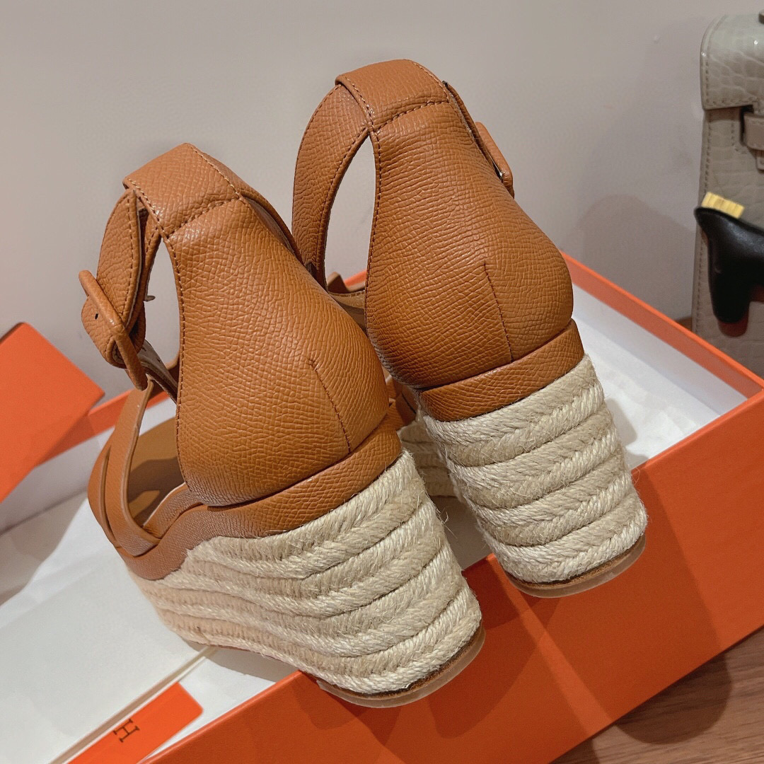 H**me5 sandals 02