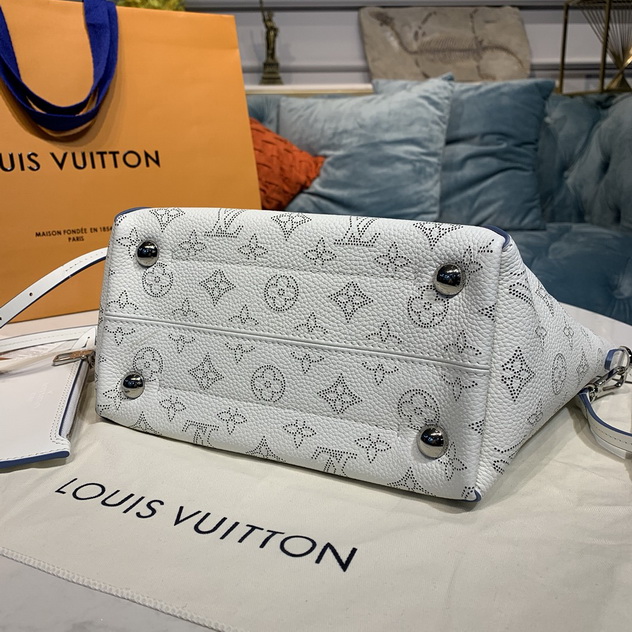 L0vis Vvtt0n Hina PM Mahina Leather Cream/Blue
