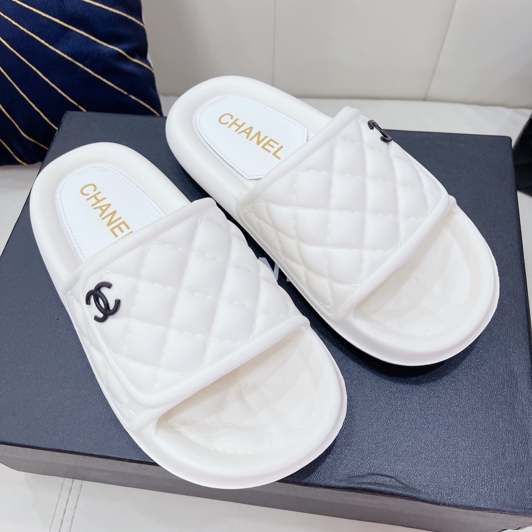Ch**el Slippers White