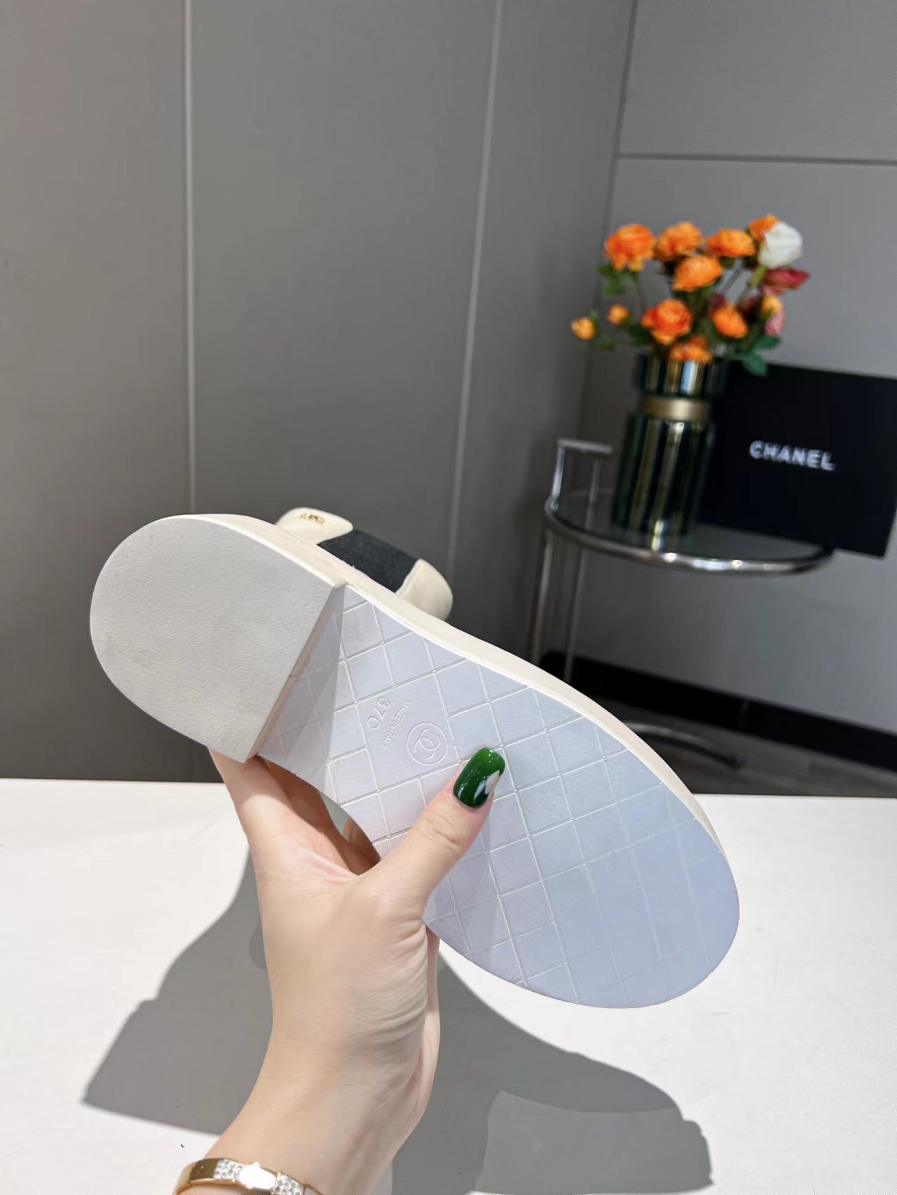 Ch**el Boots White A1001330