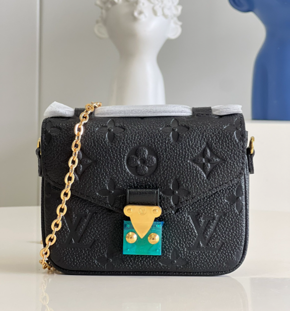 L0vis Vvtt0n Pochette Metis Mini Bag Black M81390