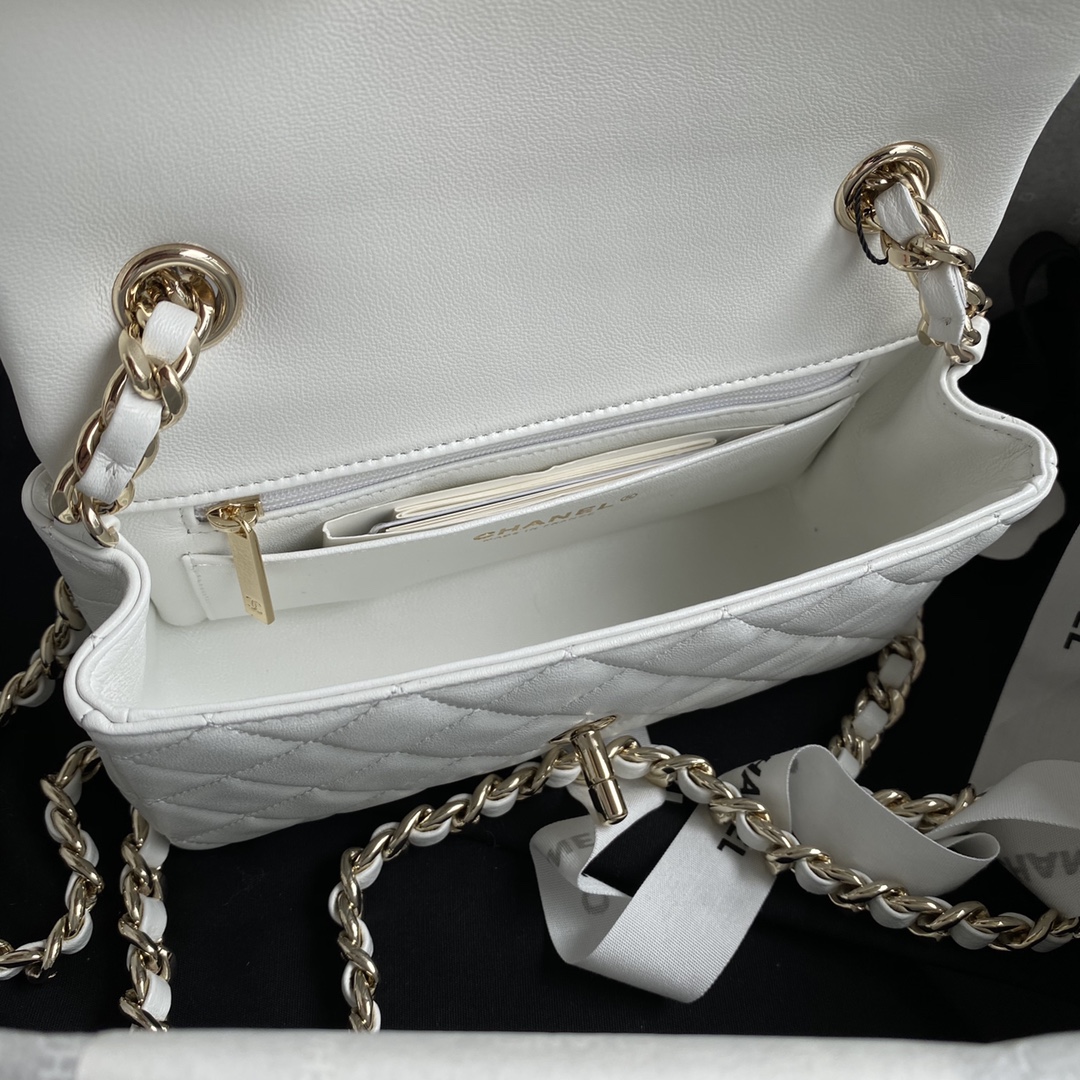 Ch**el Flap Lambskin Bag 20CM AS2326