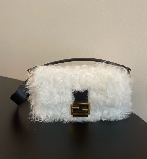 F**di Baguette Bag 27cm