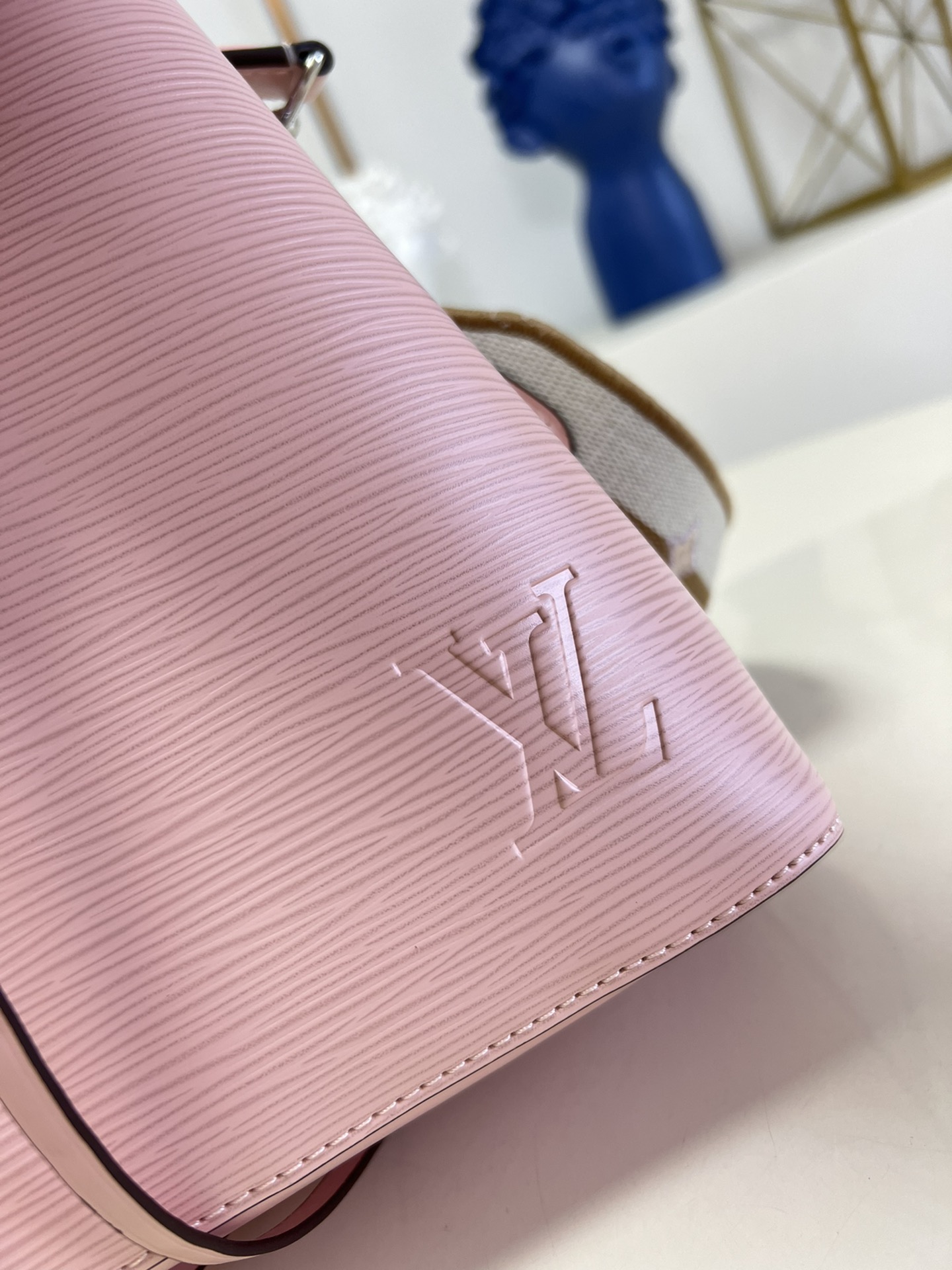 L0vis Vvtt0n Neonoe Bag Pink M53610