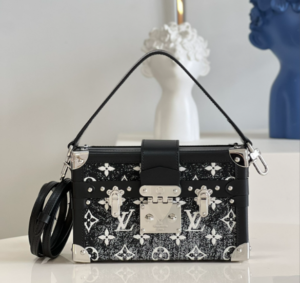 L0vis Vvtt0n Petite Malle Box Shoulder Bag Balck M59363