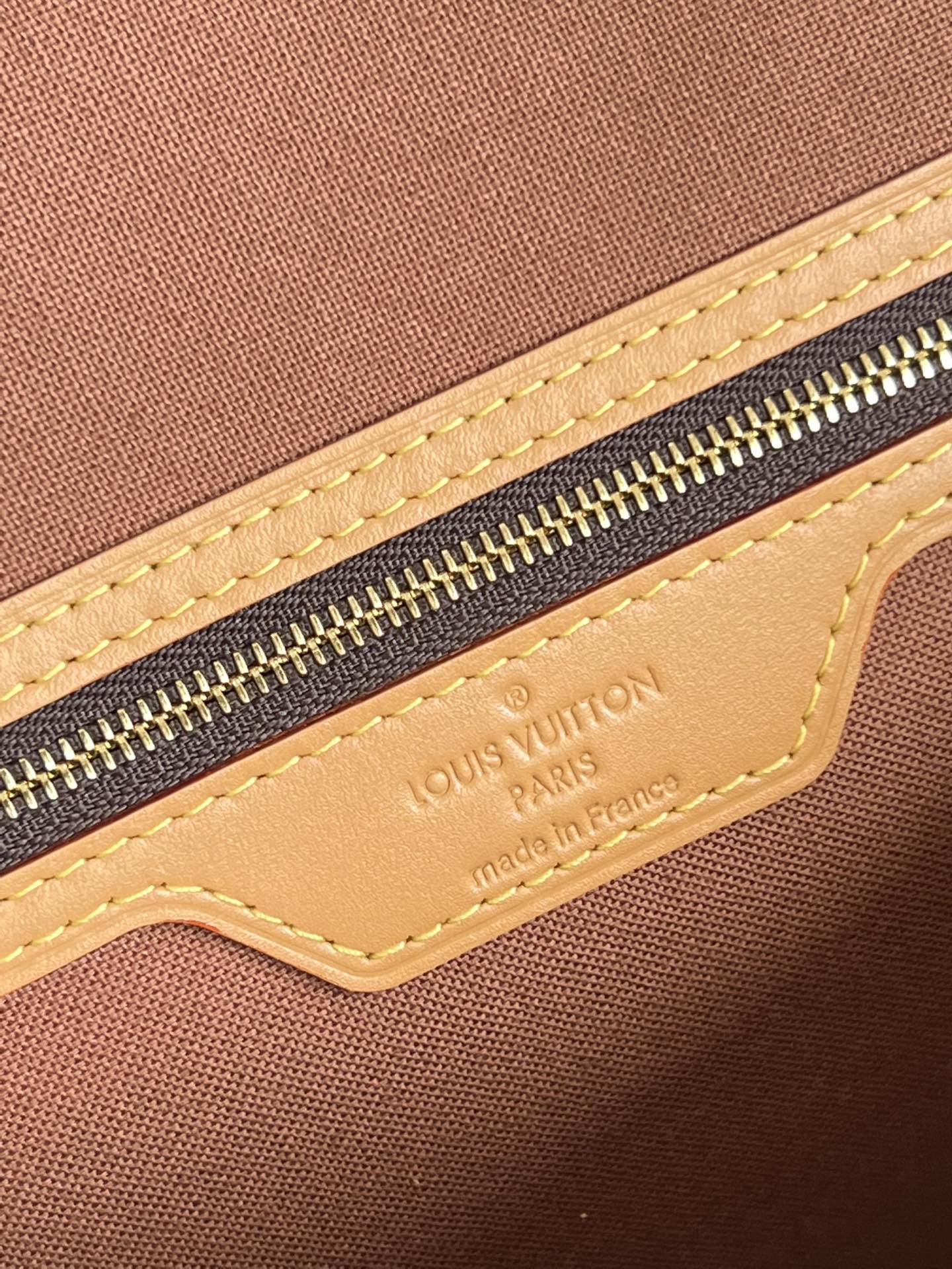L0vis Vvtt0n Monogram Crossbody Bag M51273