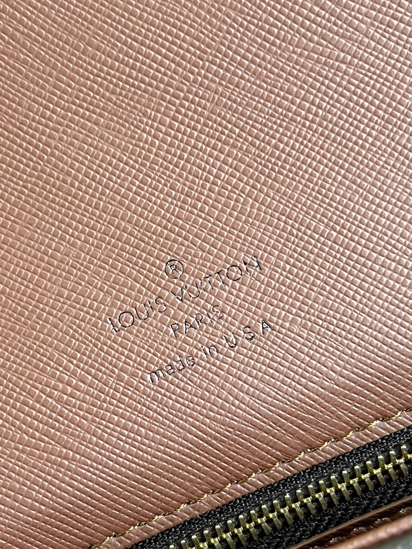 L0vis Vvtt0n Saddle Bag M51233