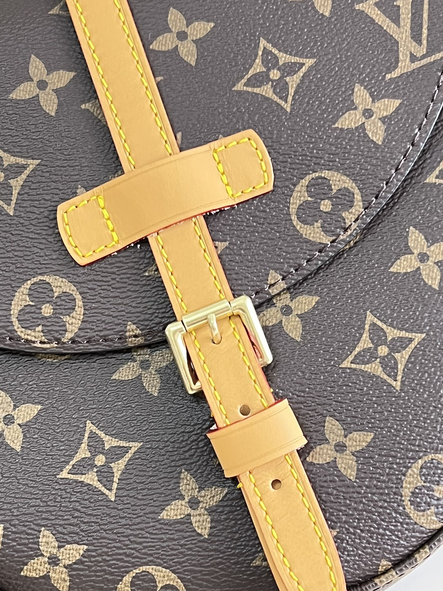 L0vis Vvtt0n Saddle Bag M51233