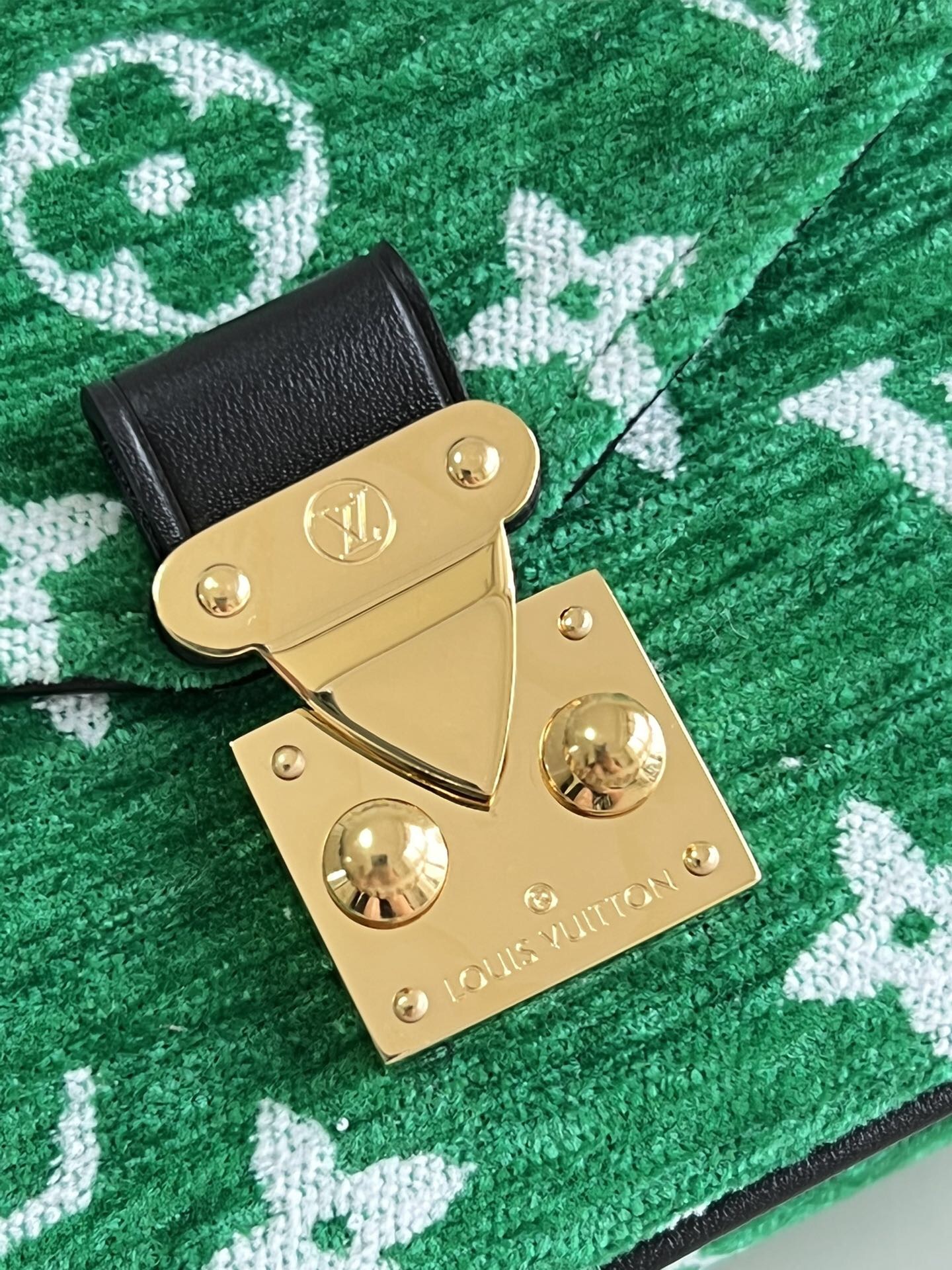 LV MICRO MÉTIS BAG M81494