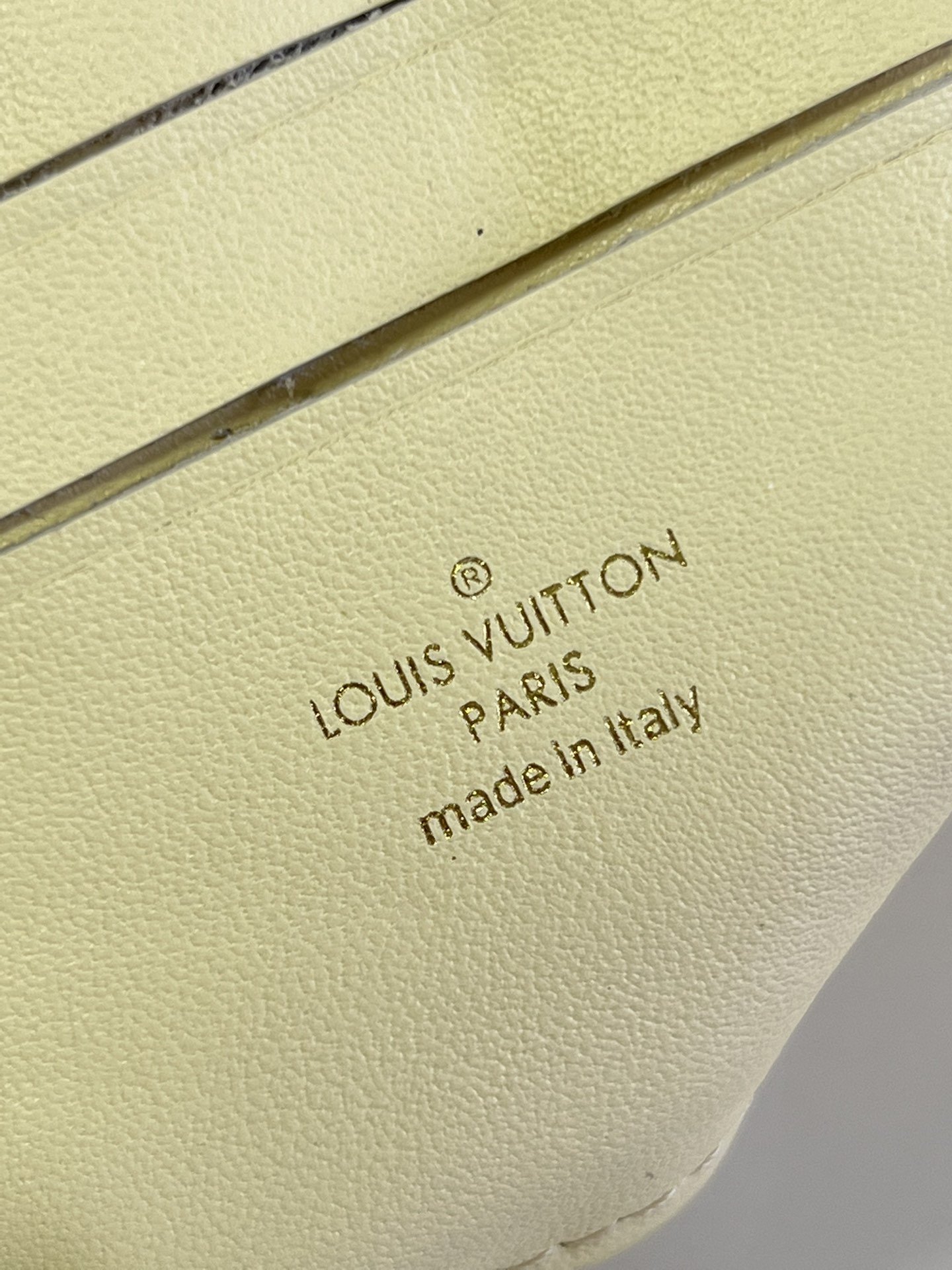 LV WALLET ON STRAP YELLOW M81400