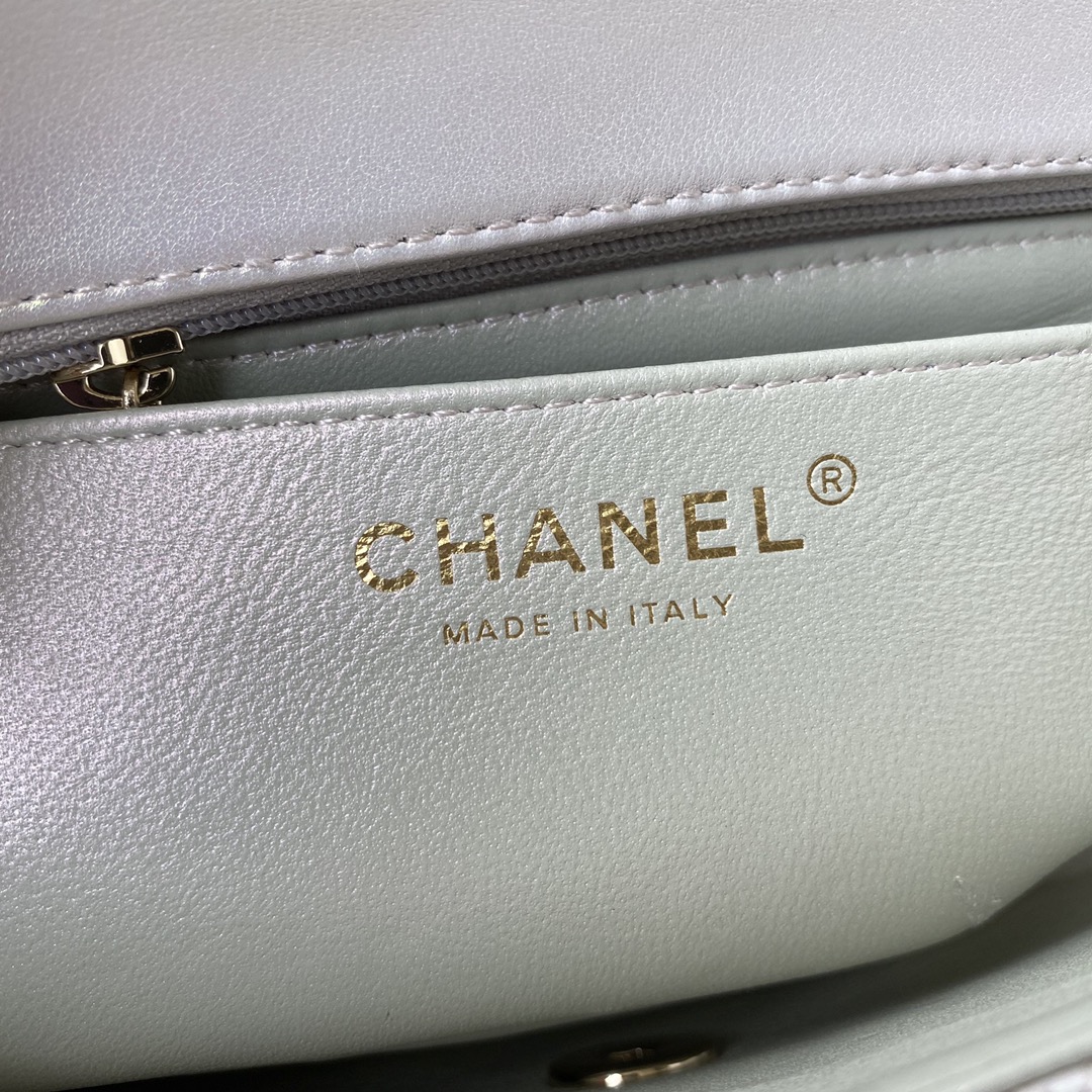Ch**el Classic Flap Bag A01116 20CM