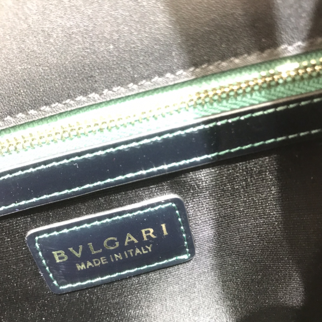 Bv1g*ai Serpenti in Love Bag 01