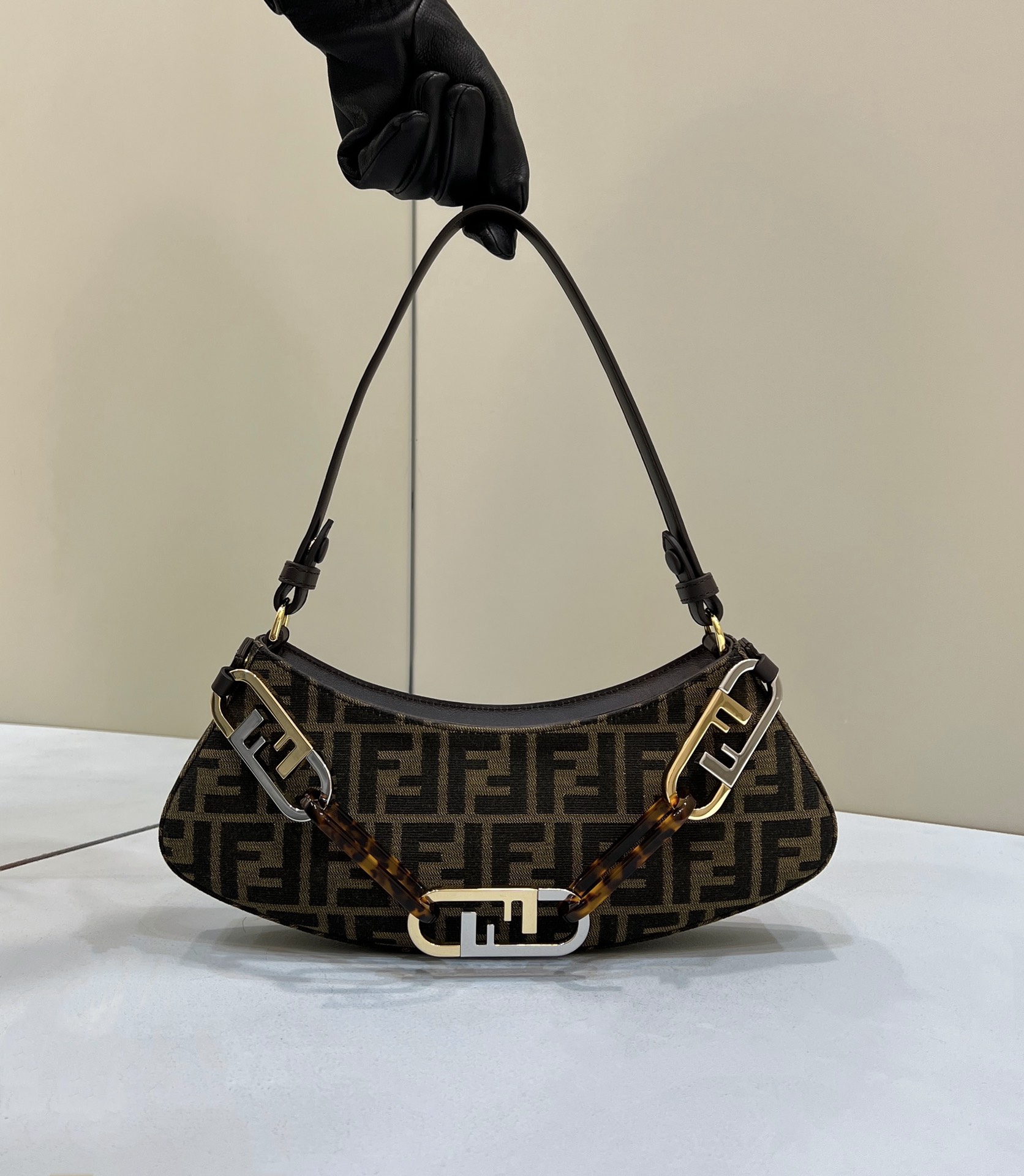 F**di O’Lock Bag 32CM