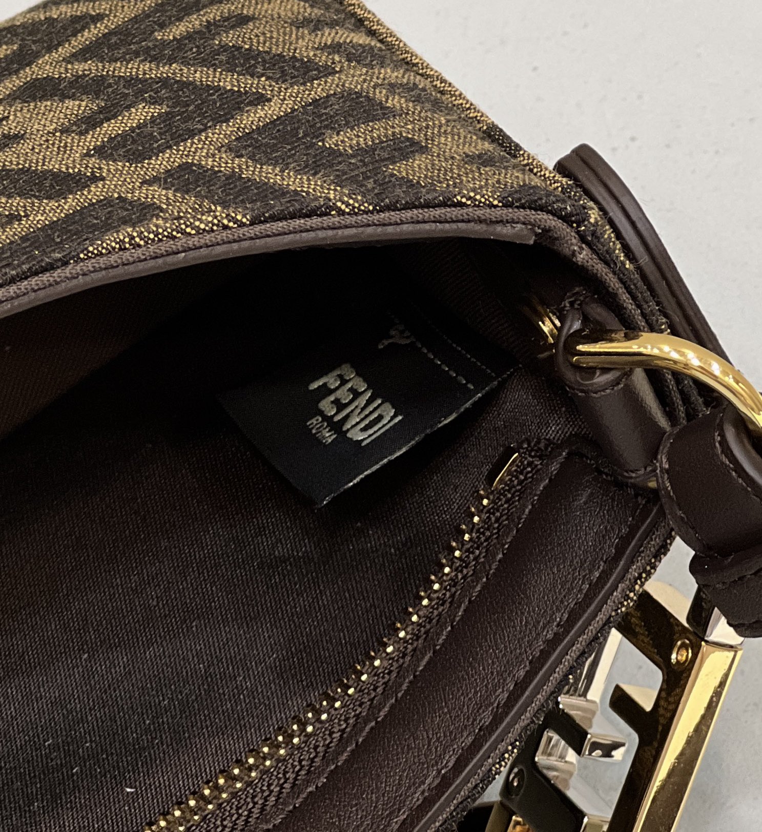 F**di O’Lock Bag 32CM