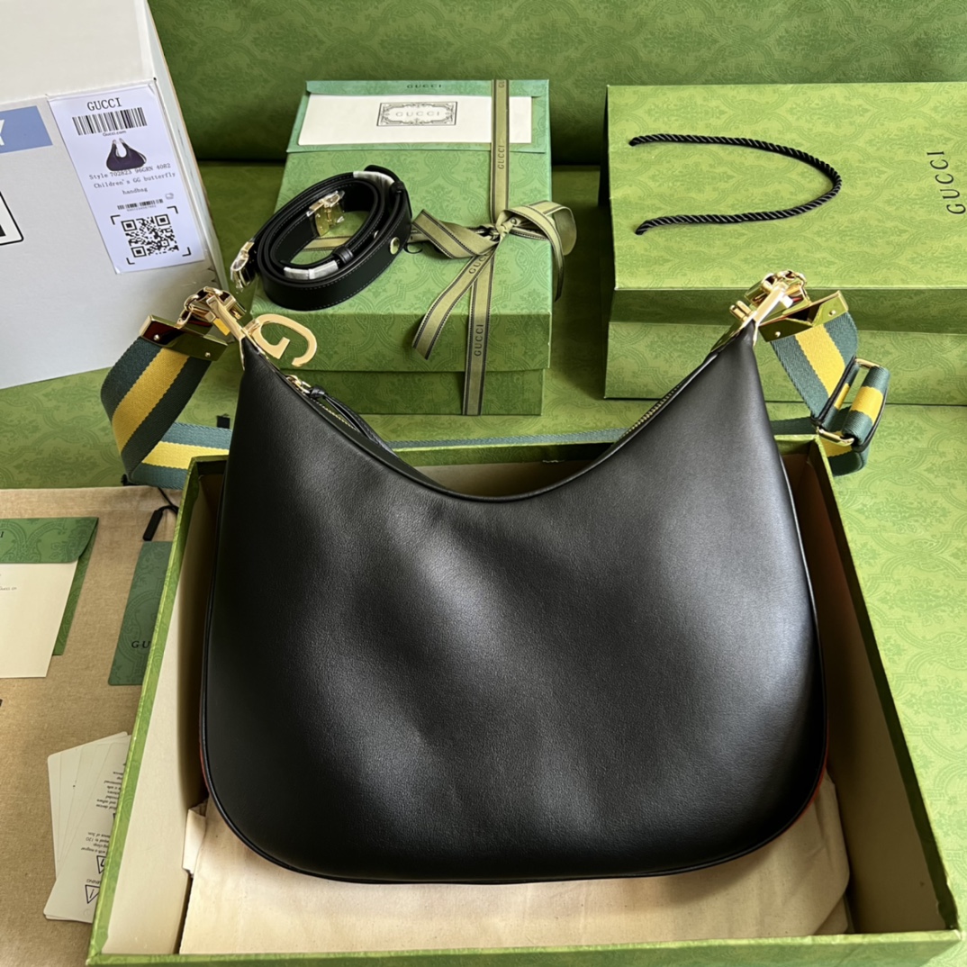 Gvc*1 Attache Large Shoulder Bag