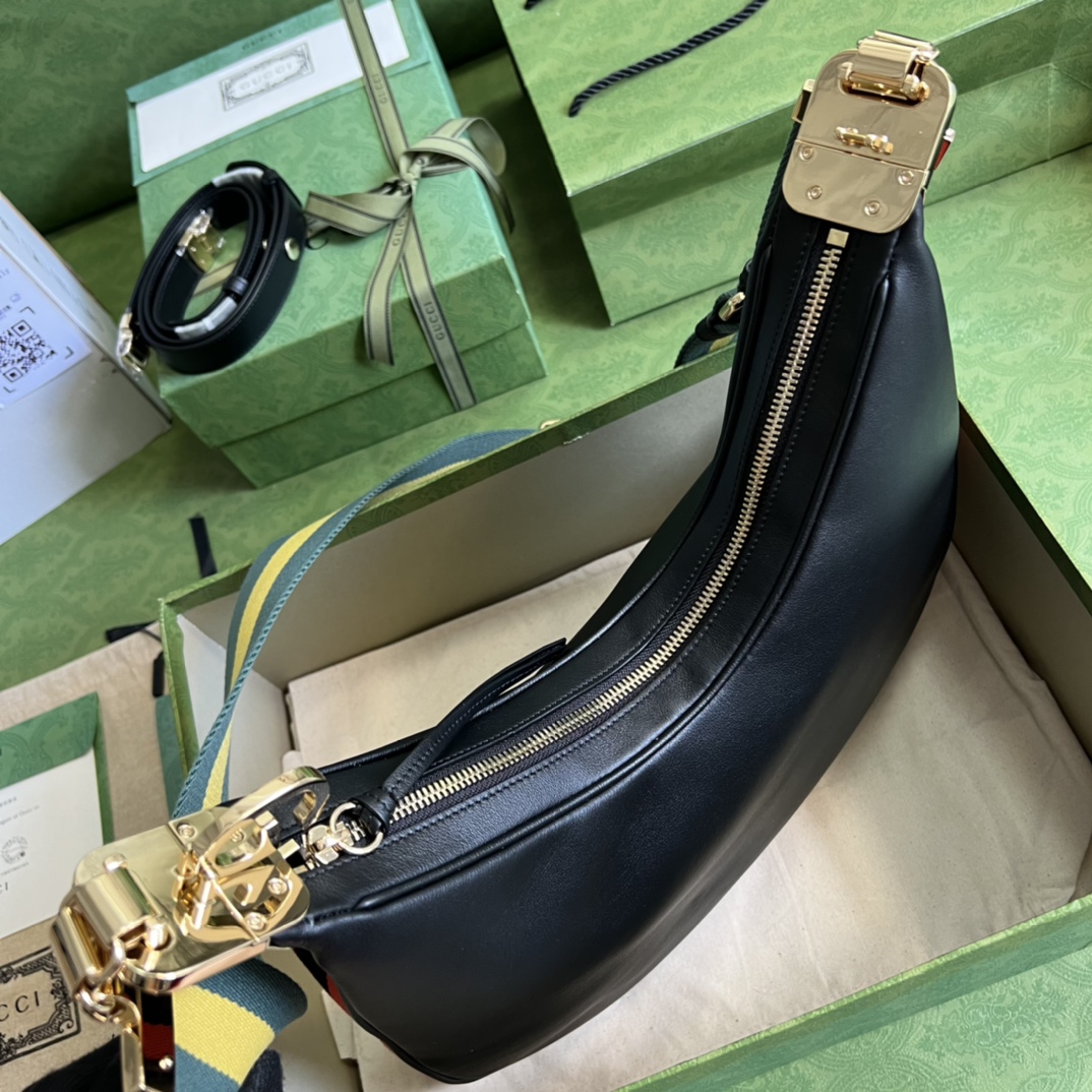 Gvc*1 Attache Large Shoulder Bag