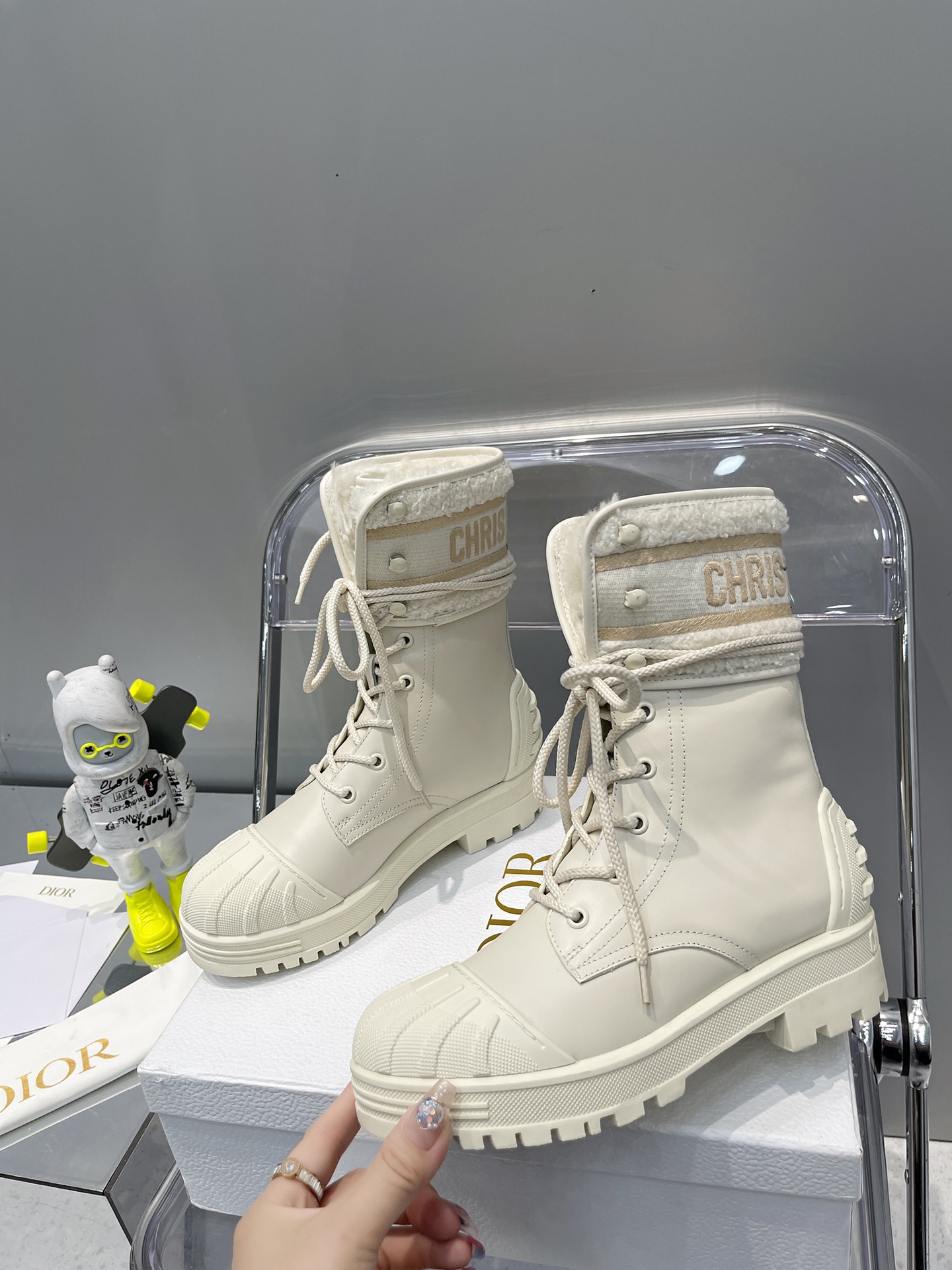 D10r Boots White