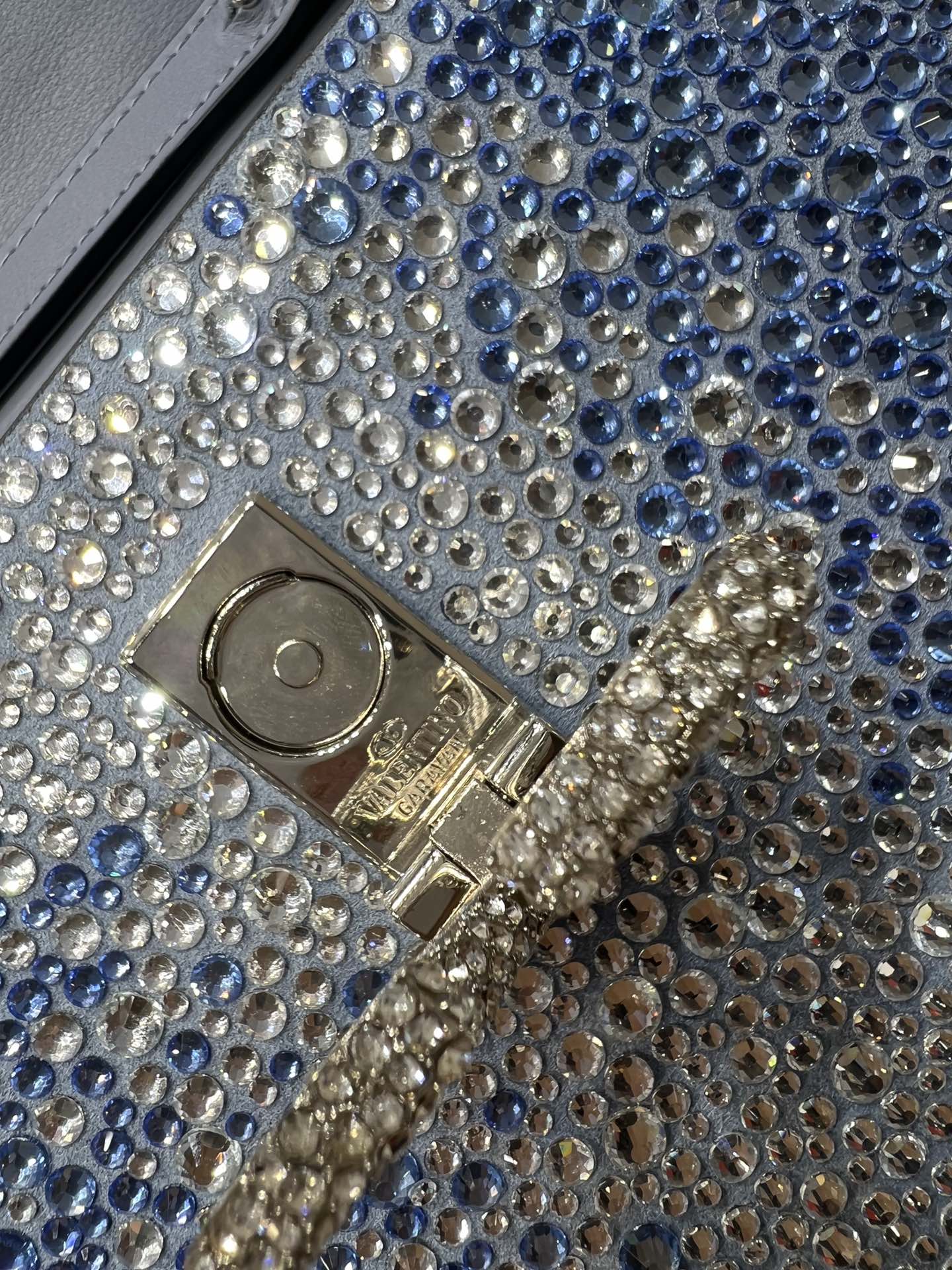 Va1e*ntin0 Mini Vsling HandBag Blue