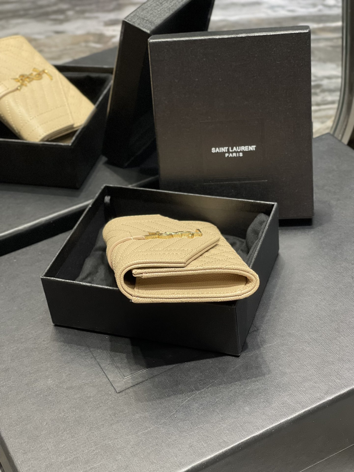 Y51 Caviar Apricot With Gold Hardware Wallet A026K