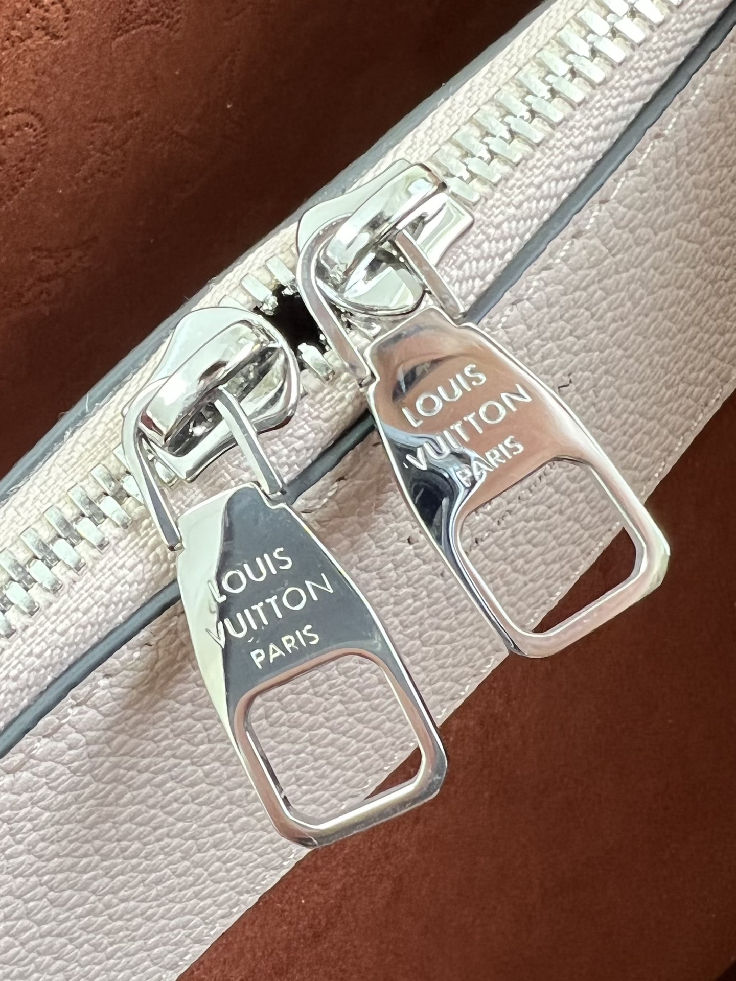 L0vis Vvtt0n BELLA TOTE 32CM 002