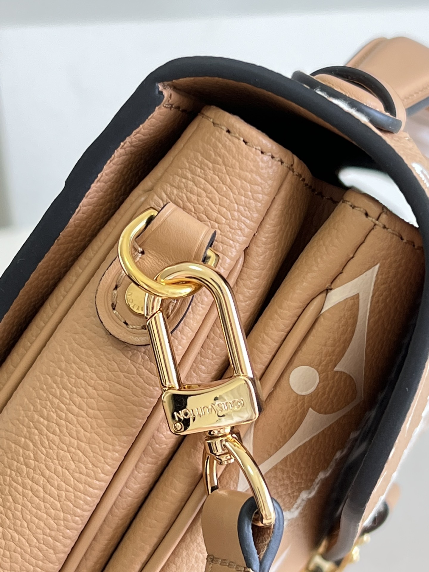 L0vis Vvtt0n Pochette M46028