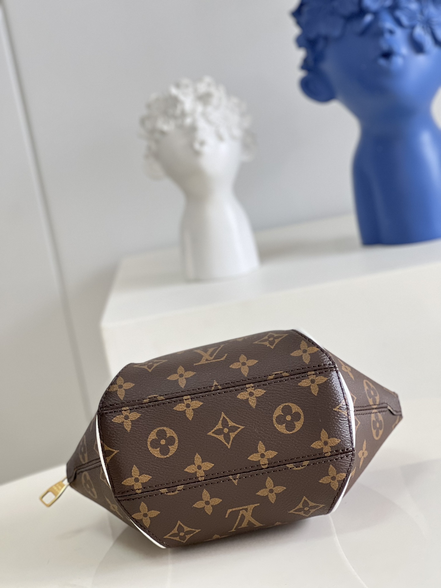 L0vis Vvtt0n Nicolas Ghesquiere Handle Bag M20752