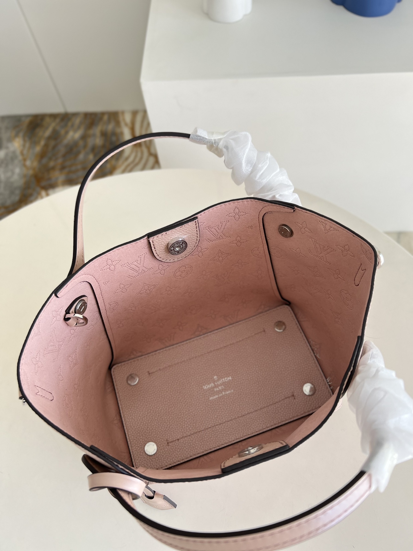 L0vis Vvtt0n Hina PM Mahina Leather Pink M54353