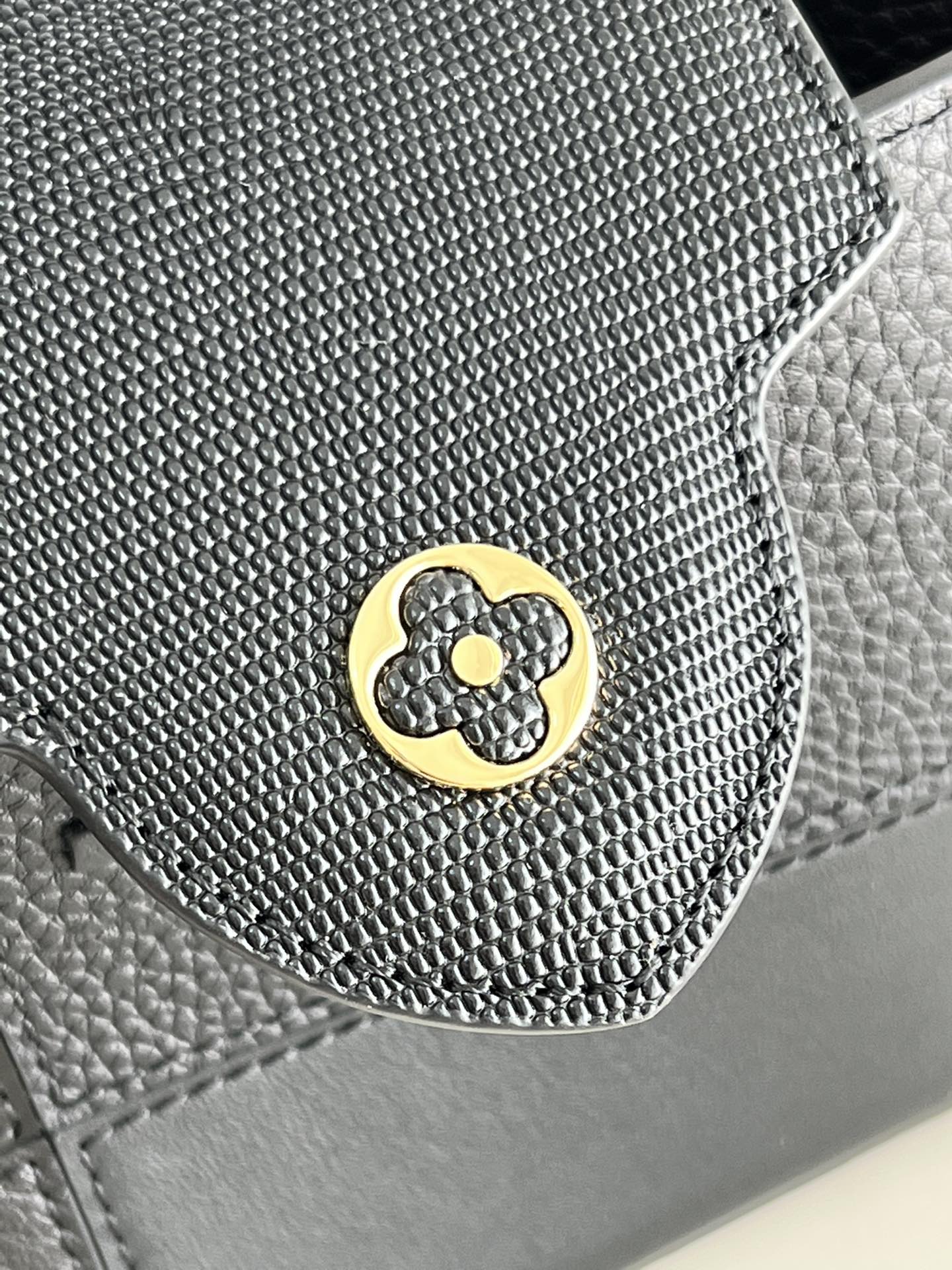 L0vis Vvtt0n Capucines BB Black M59269
