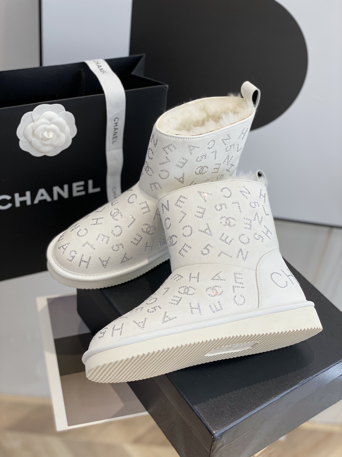 Ch**el Snow Boots