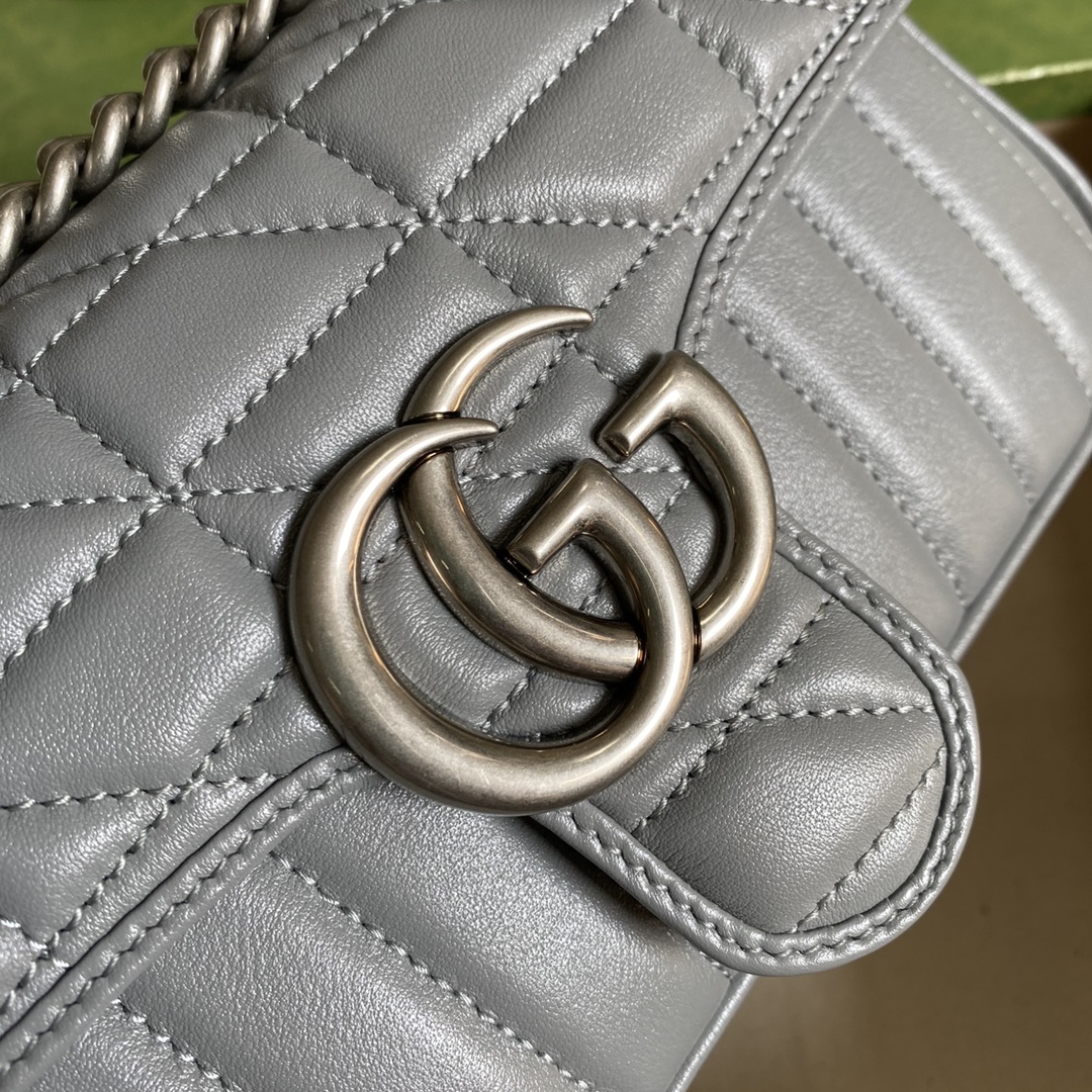 Gvc*1 Marmont Handbag 22cm