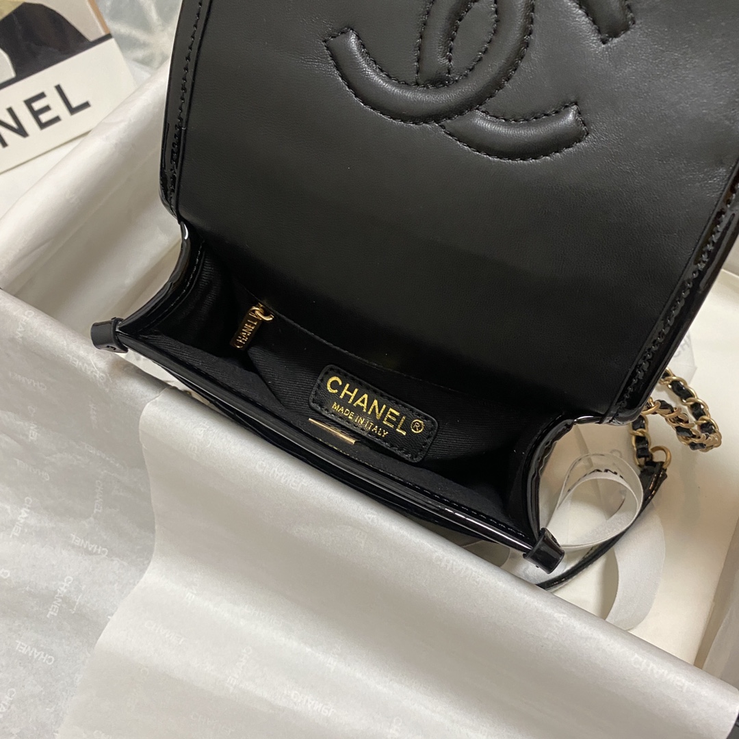 Ch**el Mini Flap Bag Patent Leather 17cm