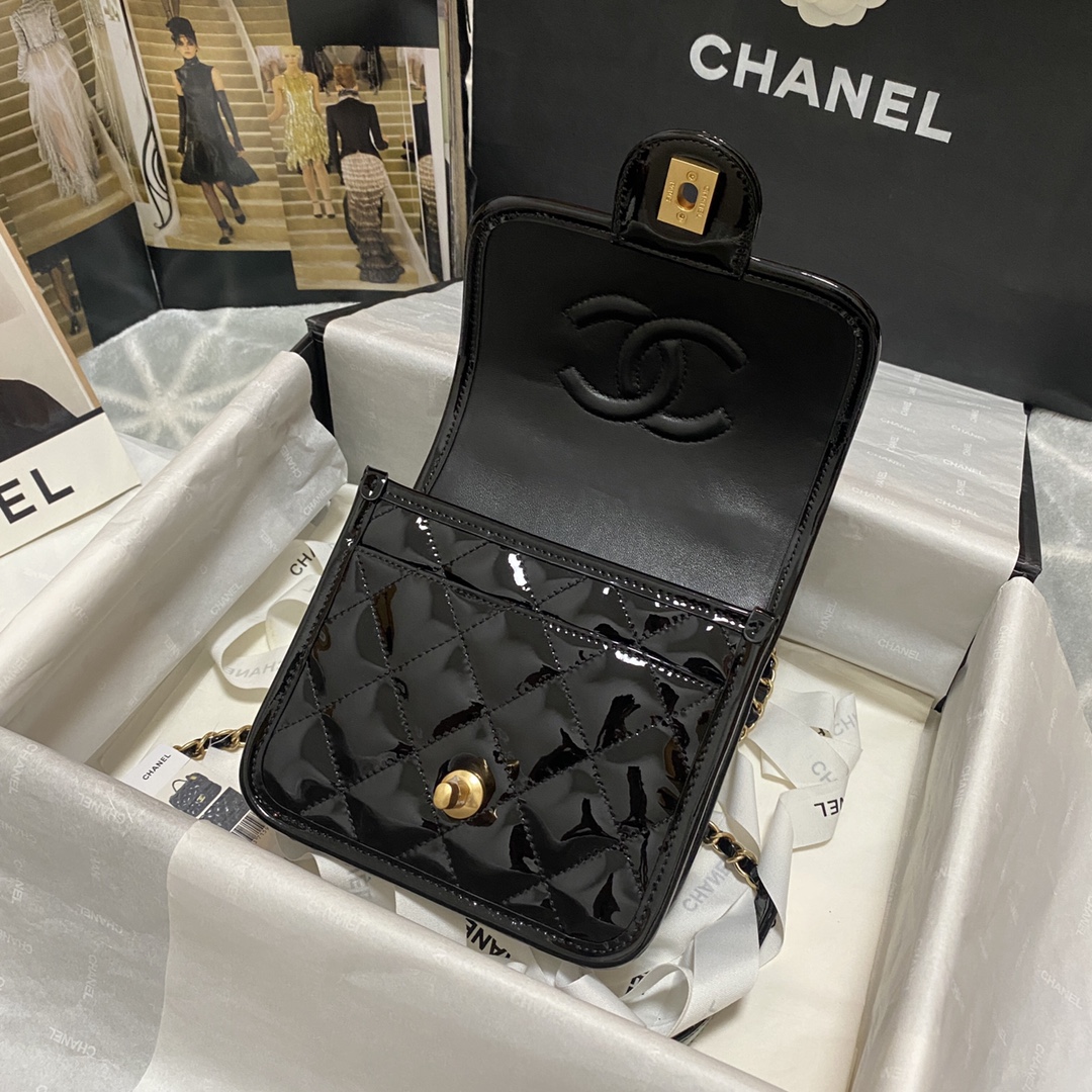 Ch**el Mini Flap Bag Patent Leather 17cm
