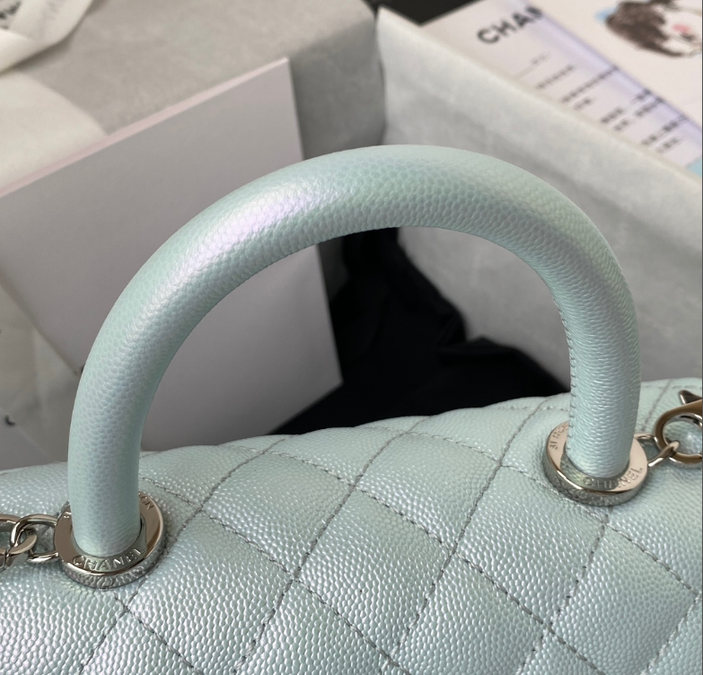 Ch**el Coco Handle Bag 92990 23cm